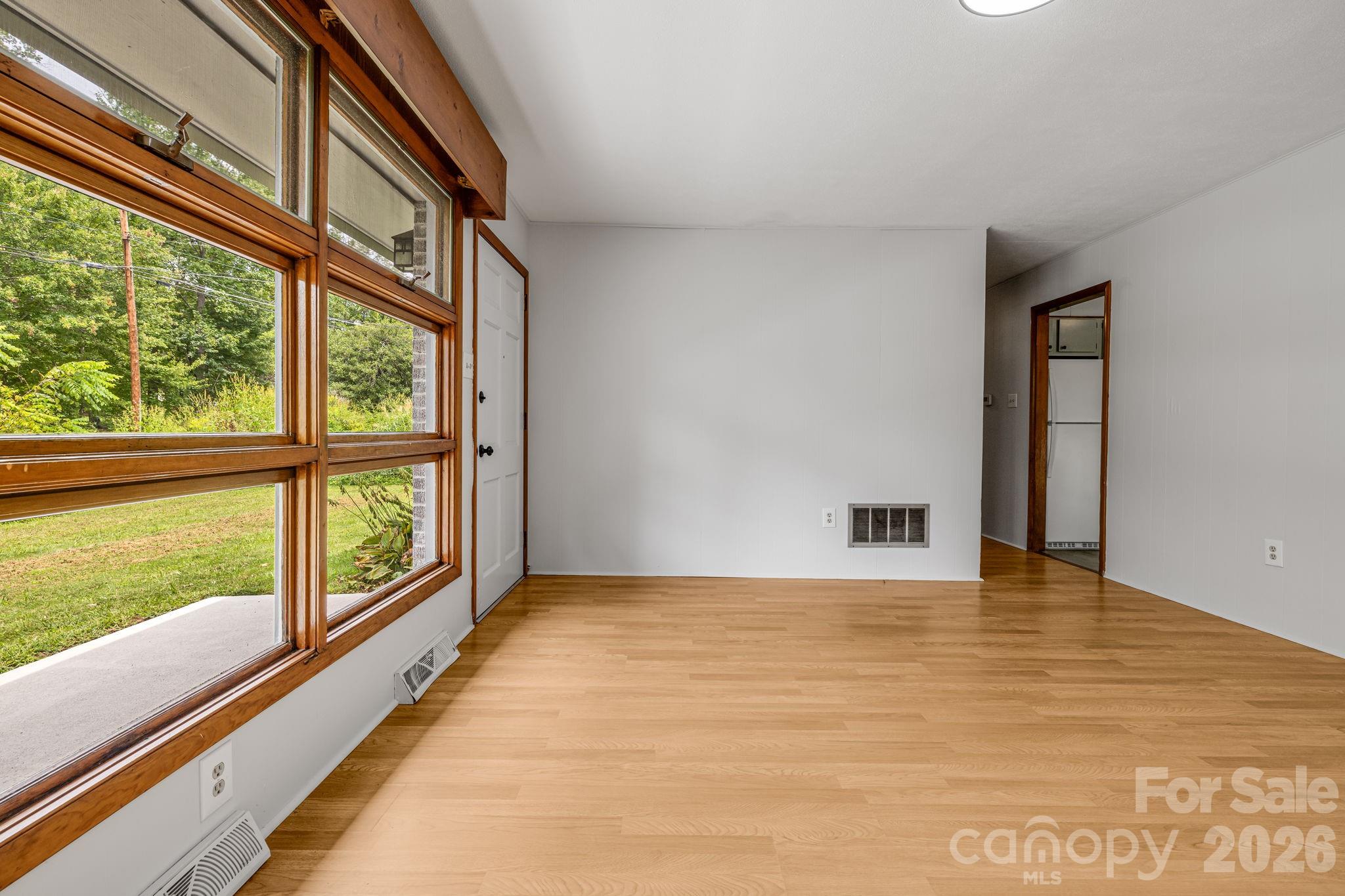 Apartment at 25 Hickory Tree Road, Asheville, photo 6 of 46