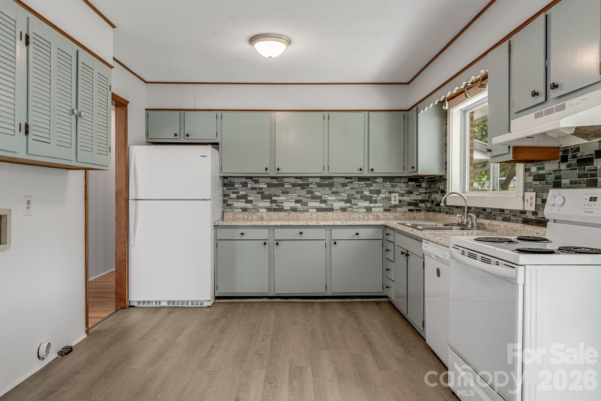 Apartment at 25 Hickory Tree Road, Asheville, photo 10 of 46