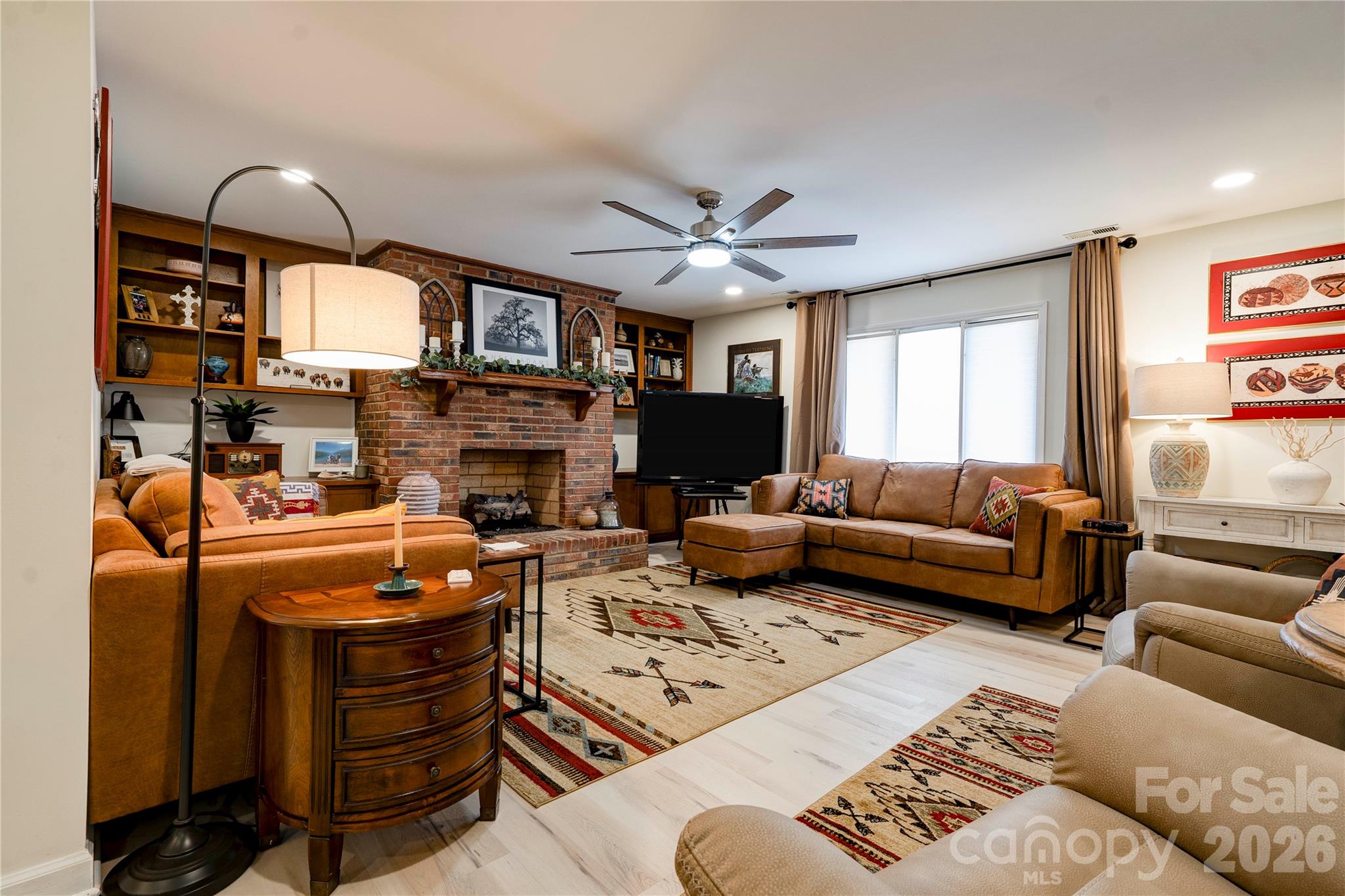 Townhouse at 301 Pinkney Street, Shelby, photo 7 of 26