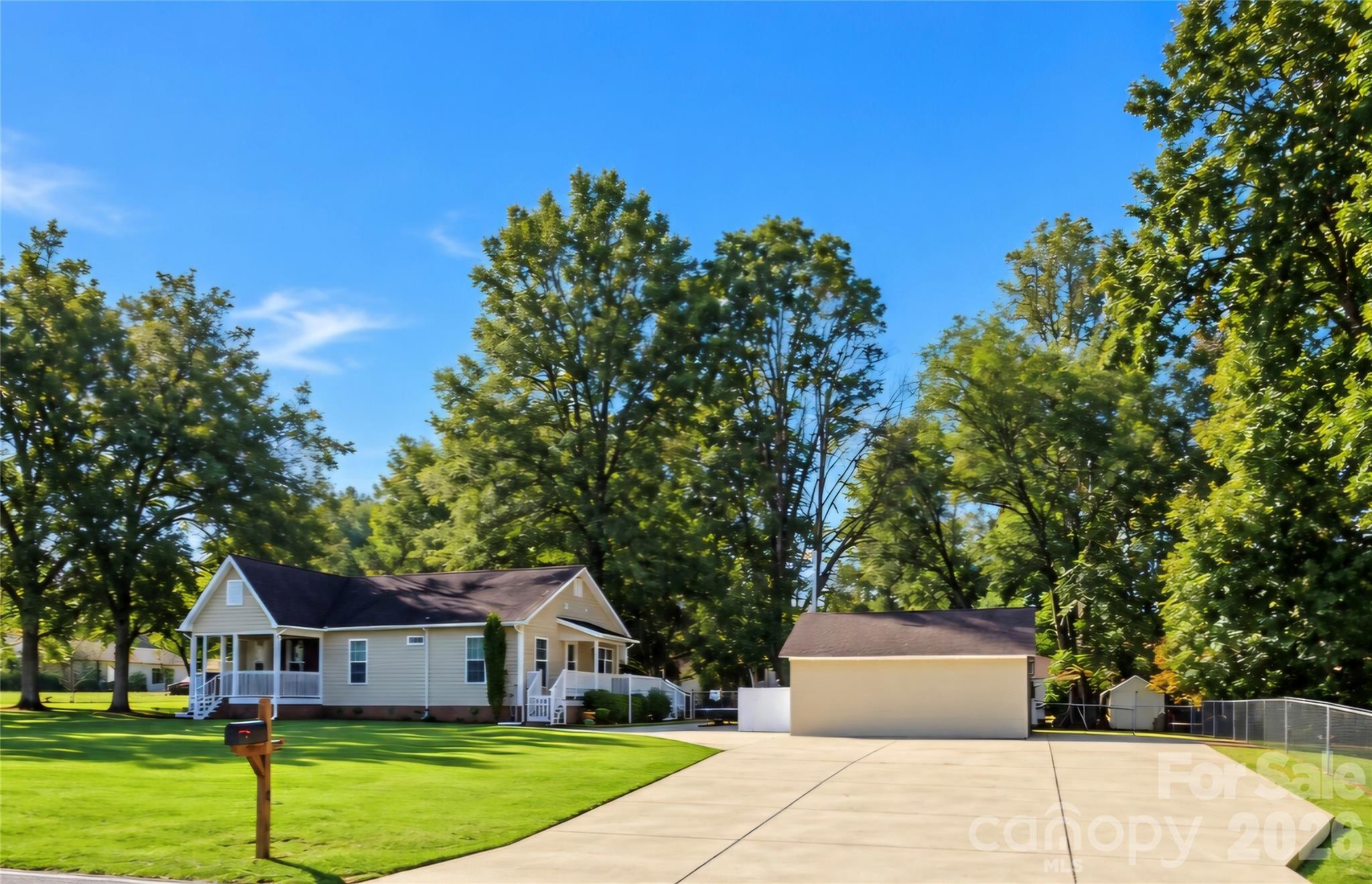 Street view. Lots of parking! - 555 Palmer Road, Rockwell