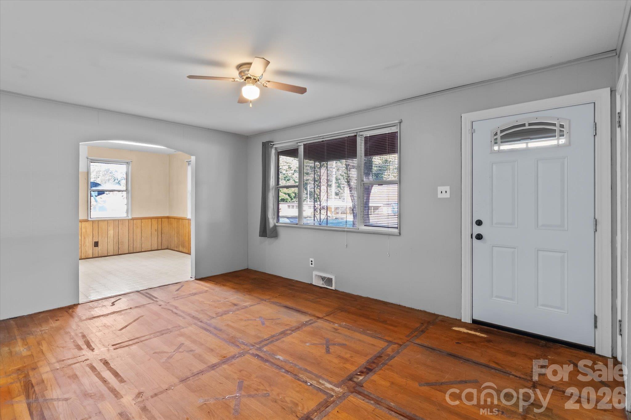 Single Family Residence at 322 Hartness Road, Statesville, photo 6 of 31