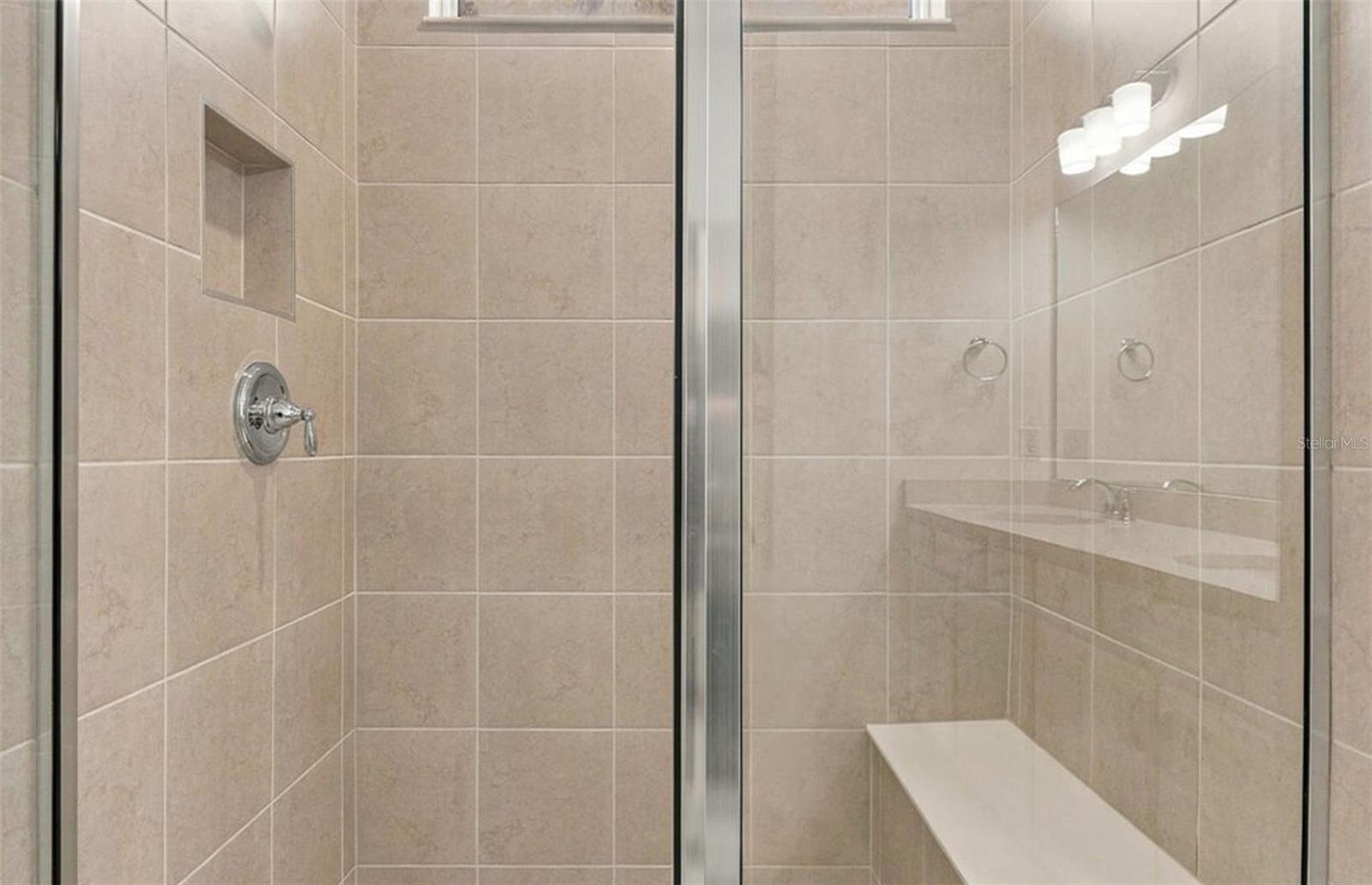 Owner's Walk-in Shower - 15029 SUNBEAM ST, PARRISH