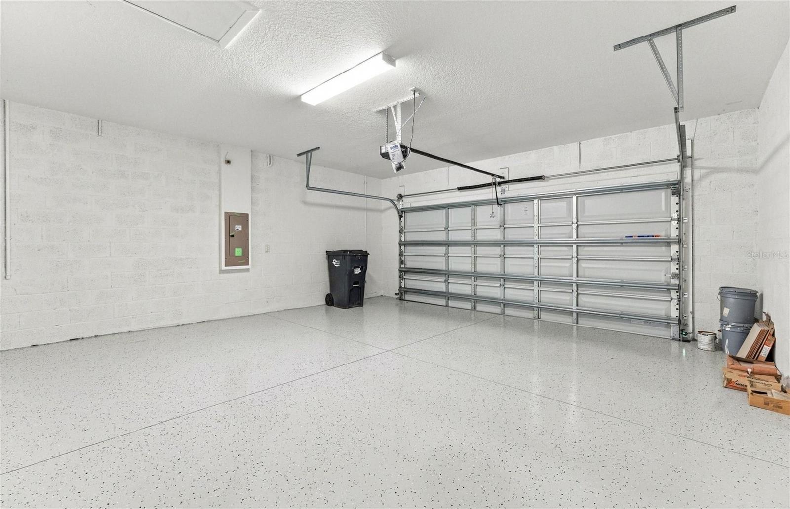 2-Car Garage w/Epoxy Flooring - 15029 SUNBEAM ST, PARRISH