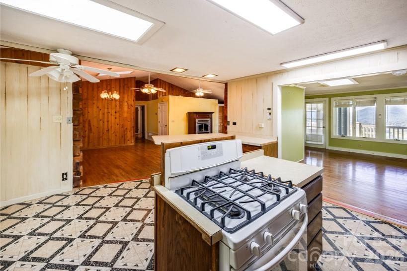 Single Family Residence at 989 Brigadoon Drive, Clyde, photo 10 of 45