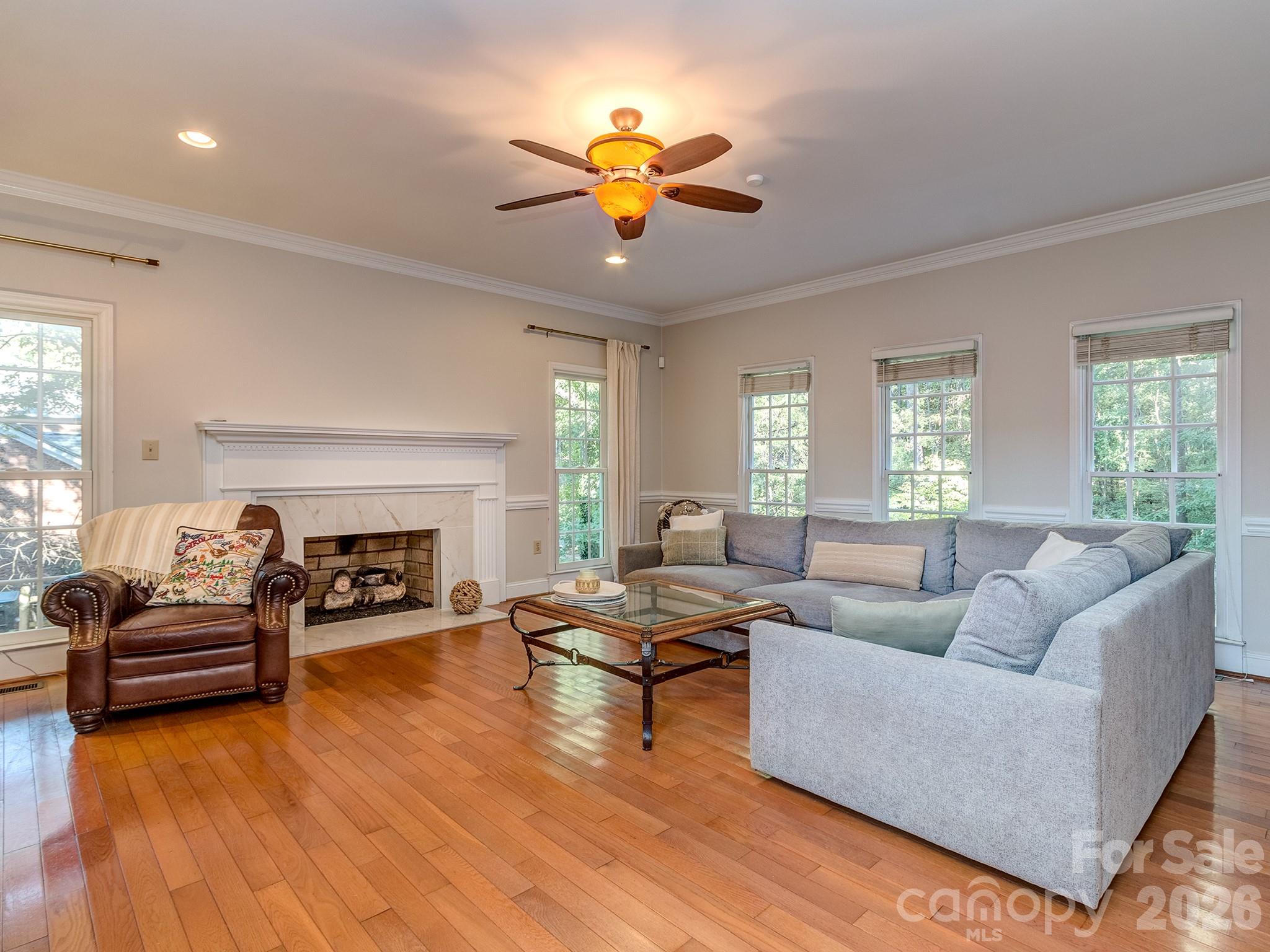 Single Family Residence at 5410 Flowering Dogwood Lane, Charlotte, photo 8 of 33