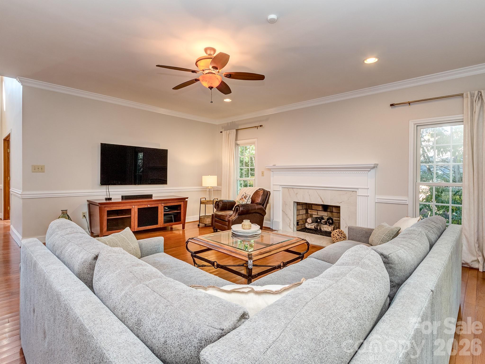 Single Family Residence at 5410 Flowering Dogwood Lane, Charlotte, photo 9 of 33