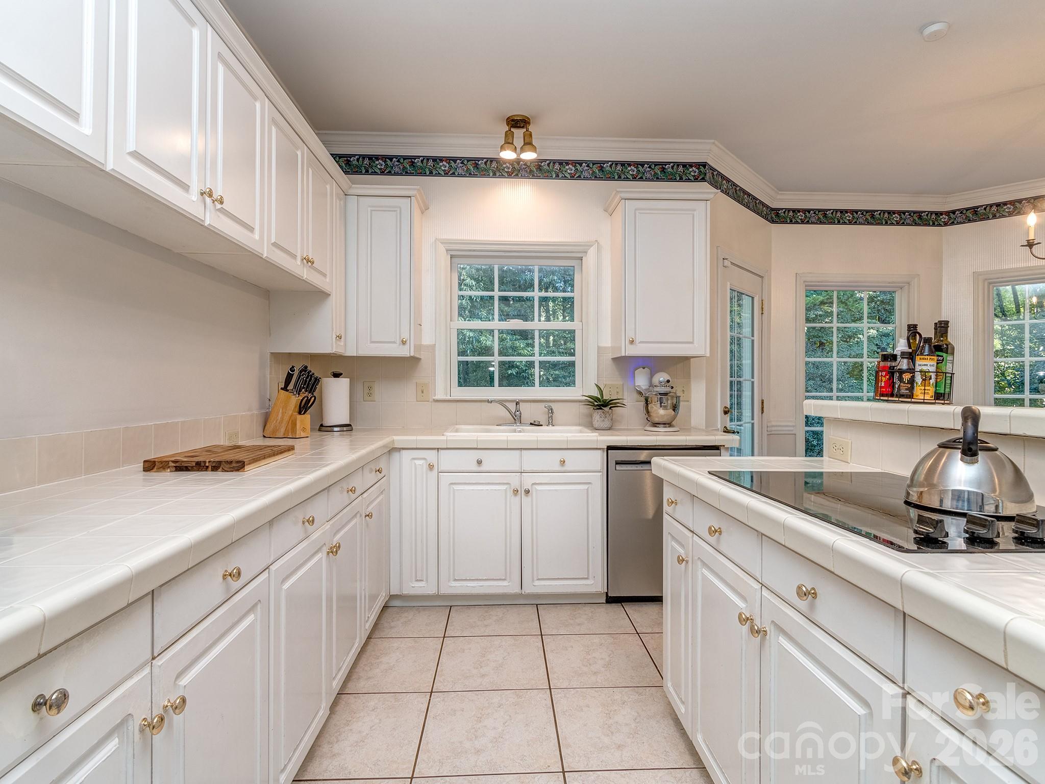 Single Family Residence at 5410 Flowering Dogwood Lane, Charlotte, photo 12 of 33