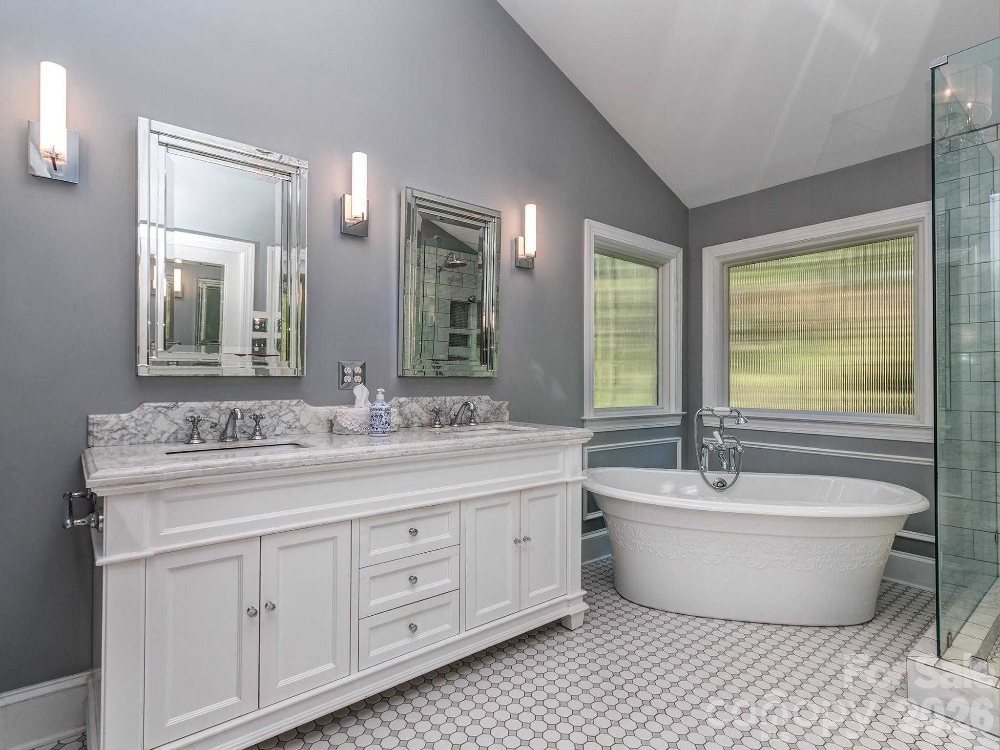 Single Family Residence at 5410 Flowering Dogwood Lane, Charlotte, photo 19 of 33