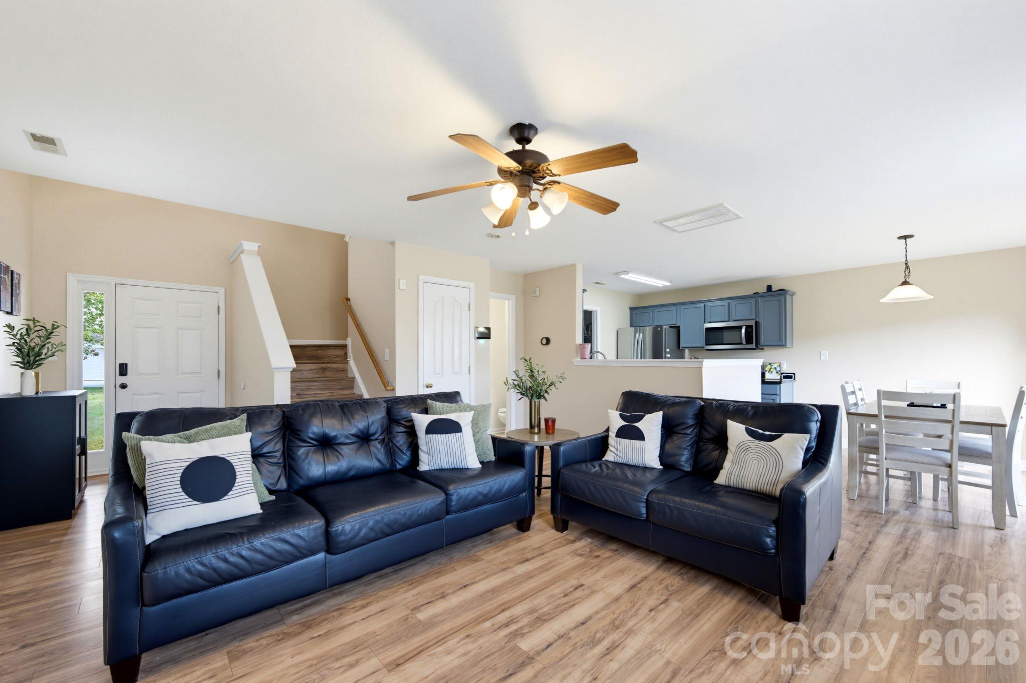 Single Family Residence at 2727 North Valley Court, Charlotte, photo 14 of 38