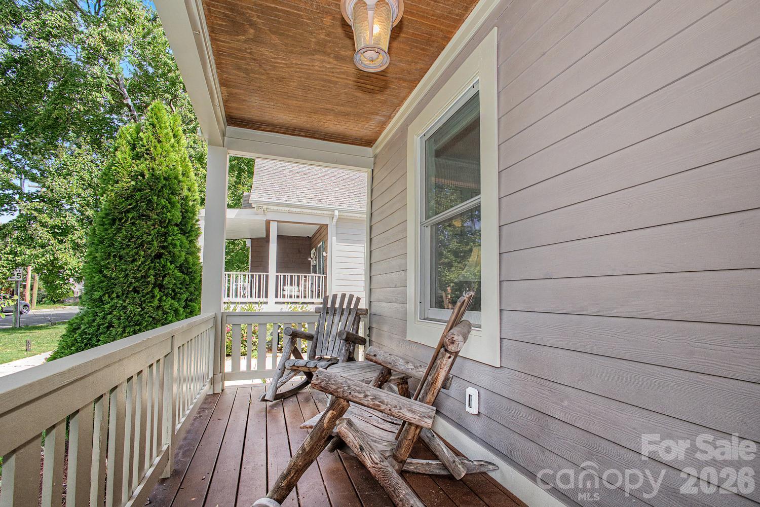 Single Family Residence at 3610 Oakwood Avenue, Charlotte, photo 6 of 46