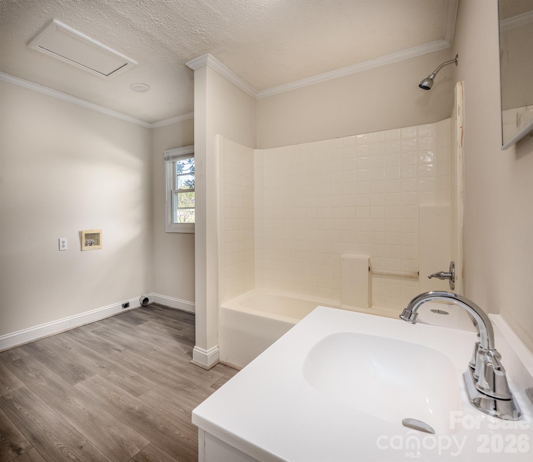 Single Family Residence at 135 Vinson Road, Statesville, photo 15 of 32