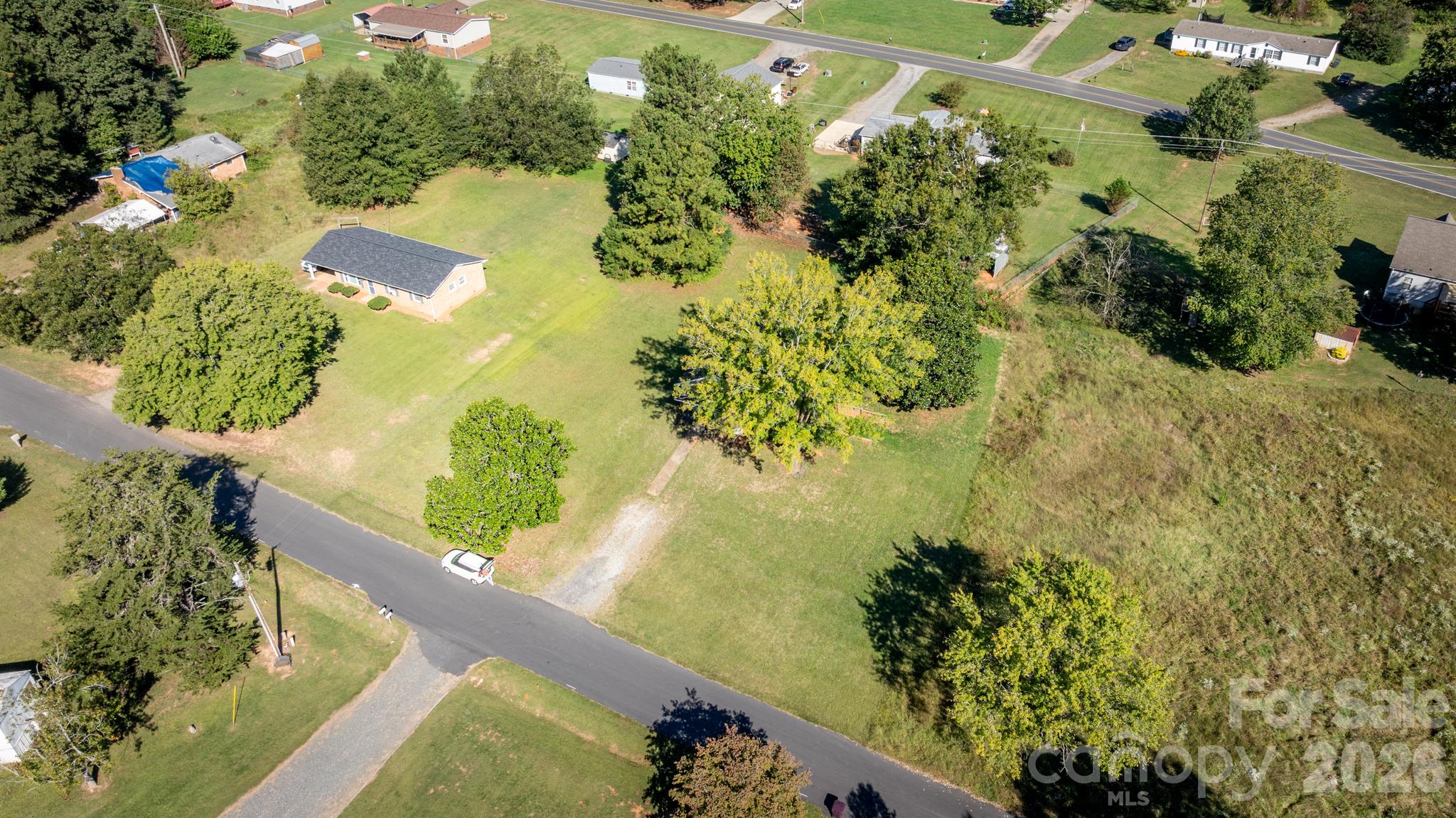 Single Family Residence at 135 Vinson Road, Statesville, photo 27 of 32