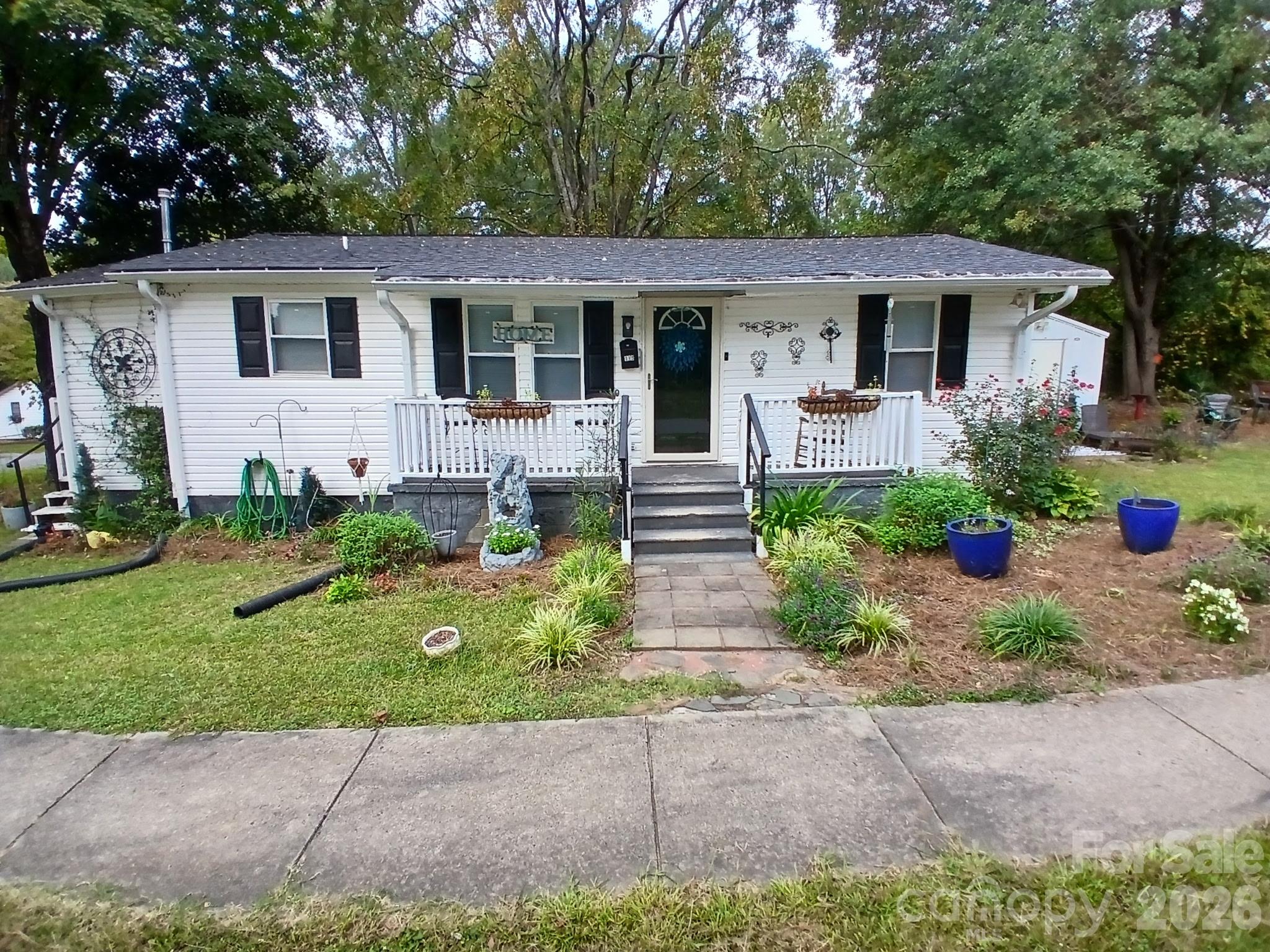 115 S Davis Street