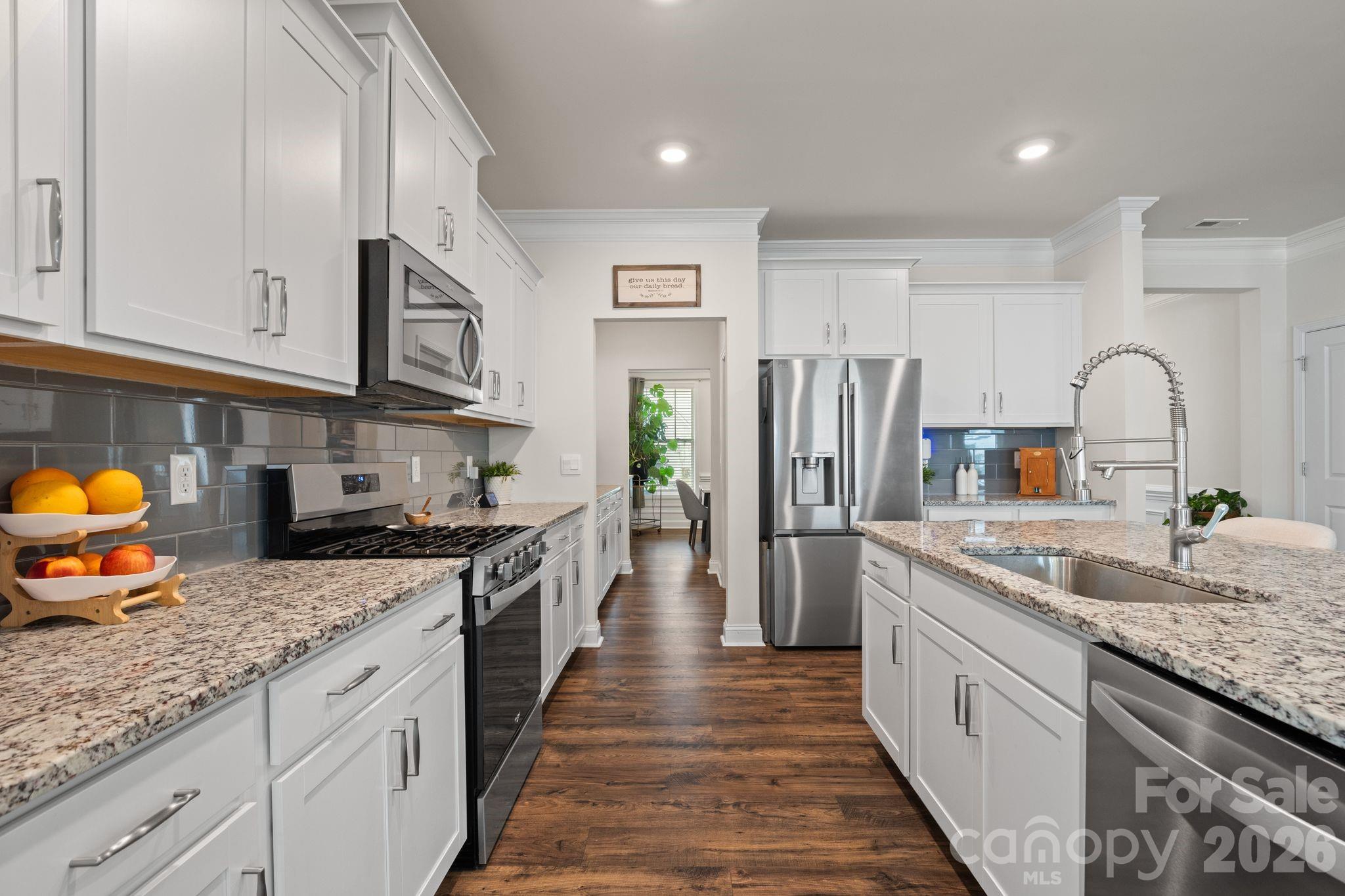 Single Family Residence at 30 Silverthorne Court, Hendersonville, photo 20 of 48
