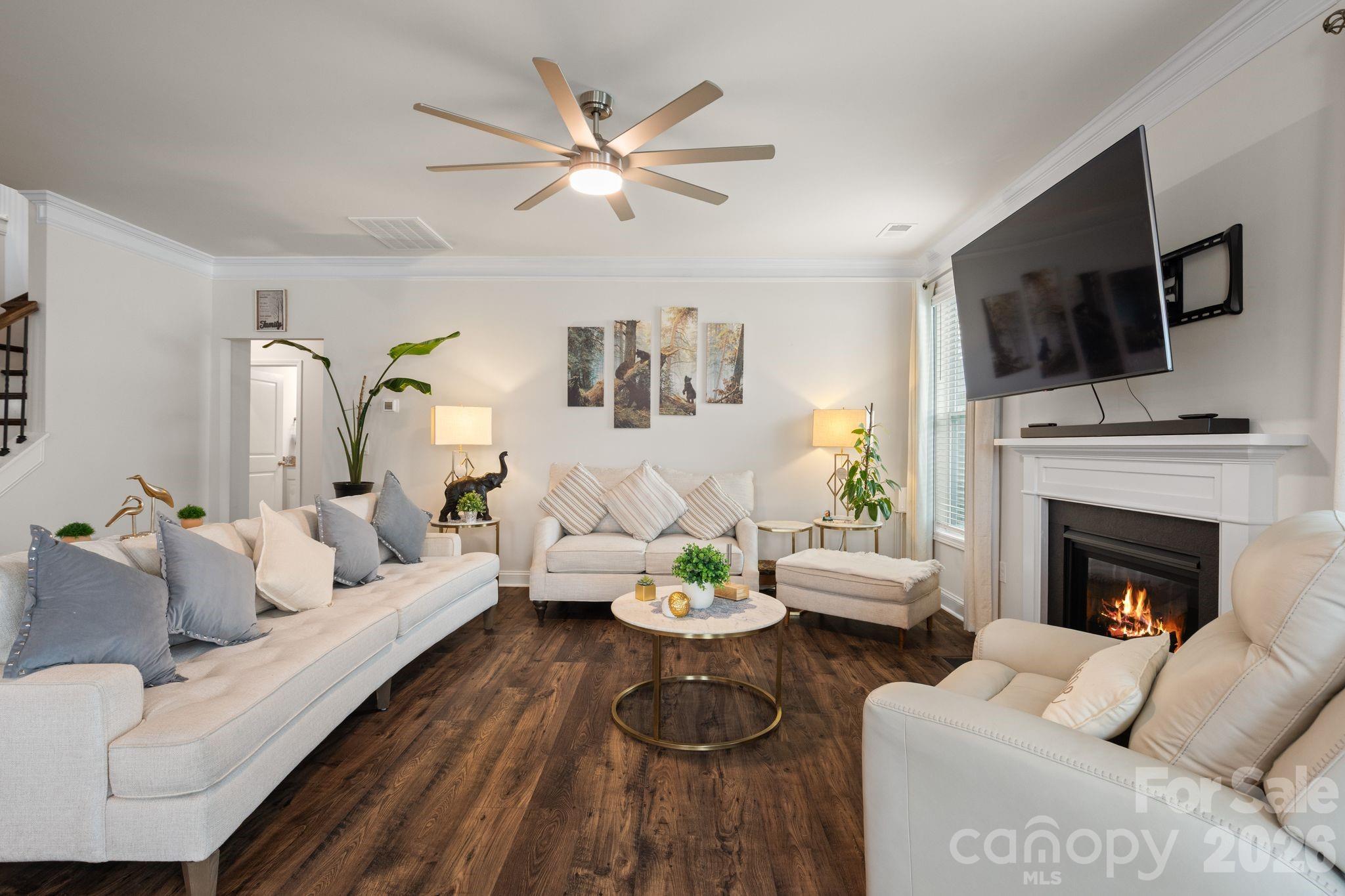 Single Family Residence at 30 Silverthorne Court, Hendersonville, photo 24 of 48