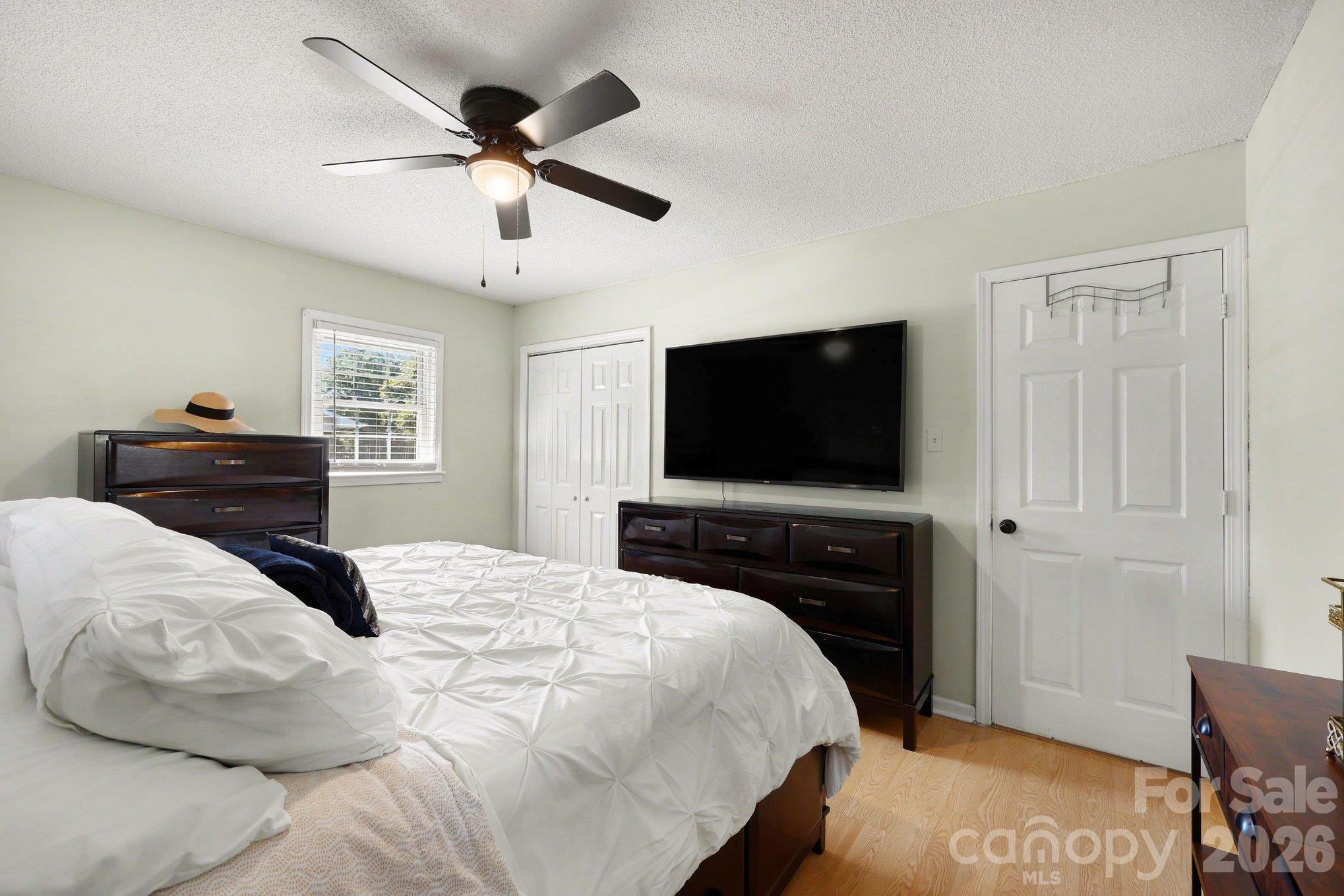 Single Family Residence at 160 E Chamblee Drive, Salisbury, photo 15 of 28