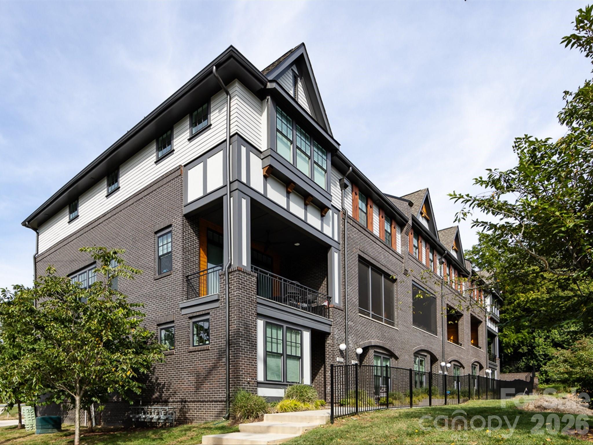 Townhouse at 3022 Kalex Court, Charlotte, photo 2 of 43