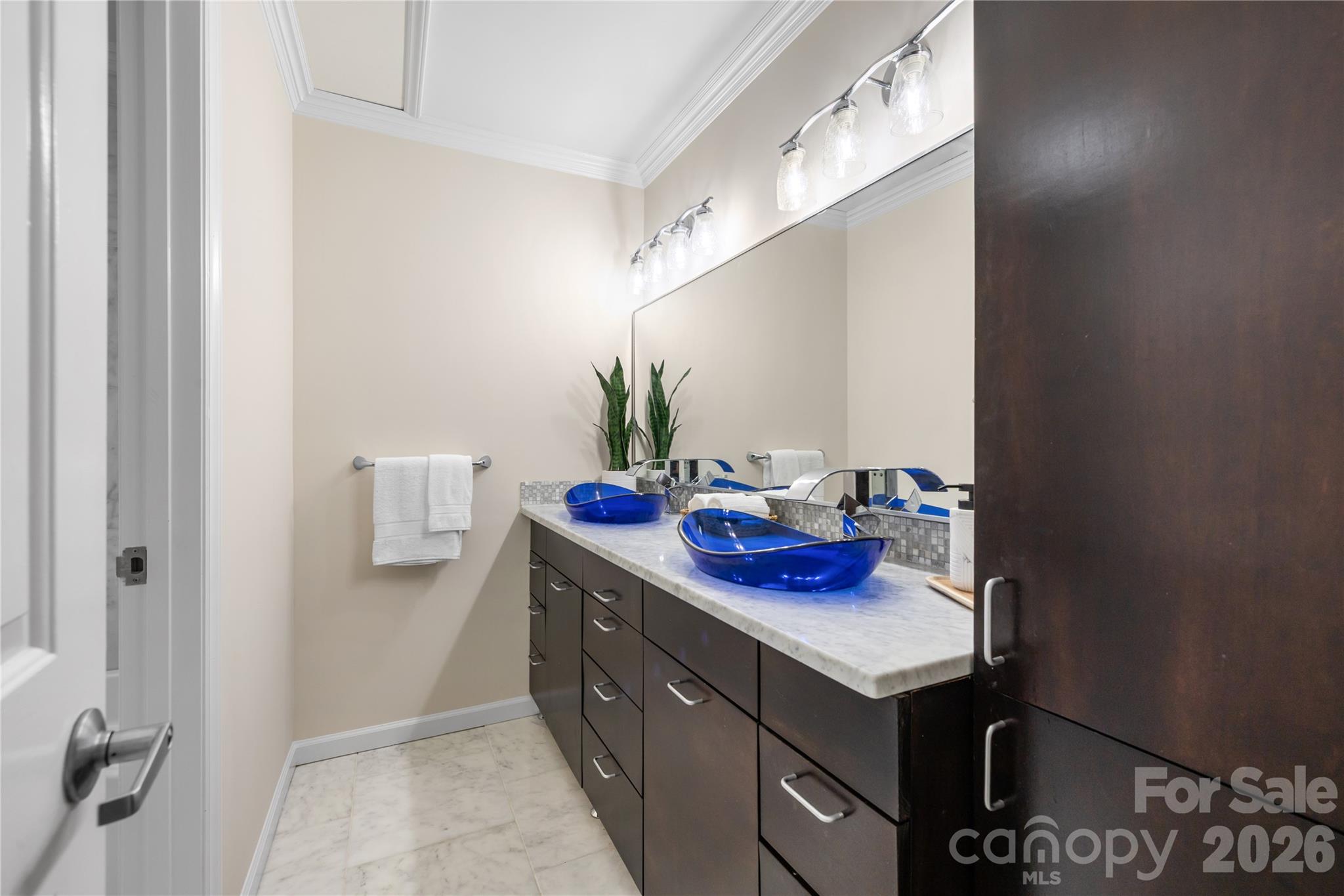 Townhouse at 322 W 10th Street, Charlotte, photo 11 of 21