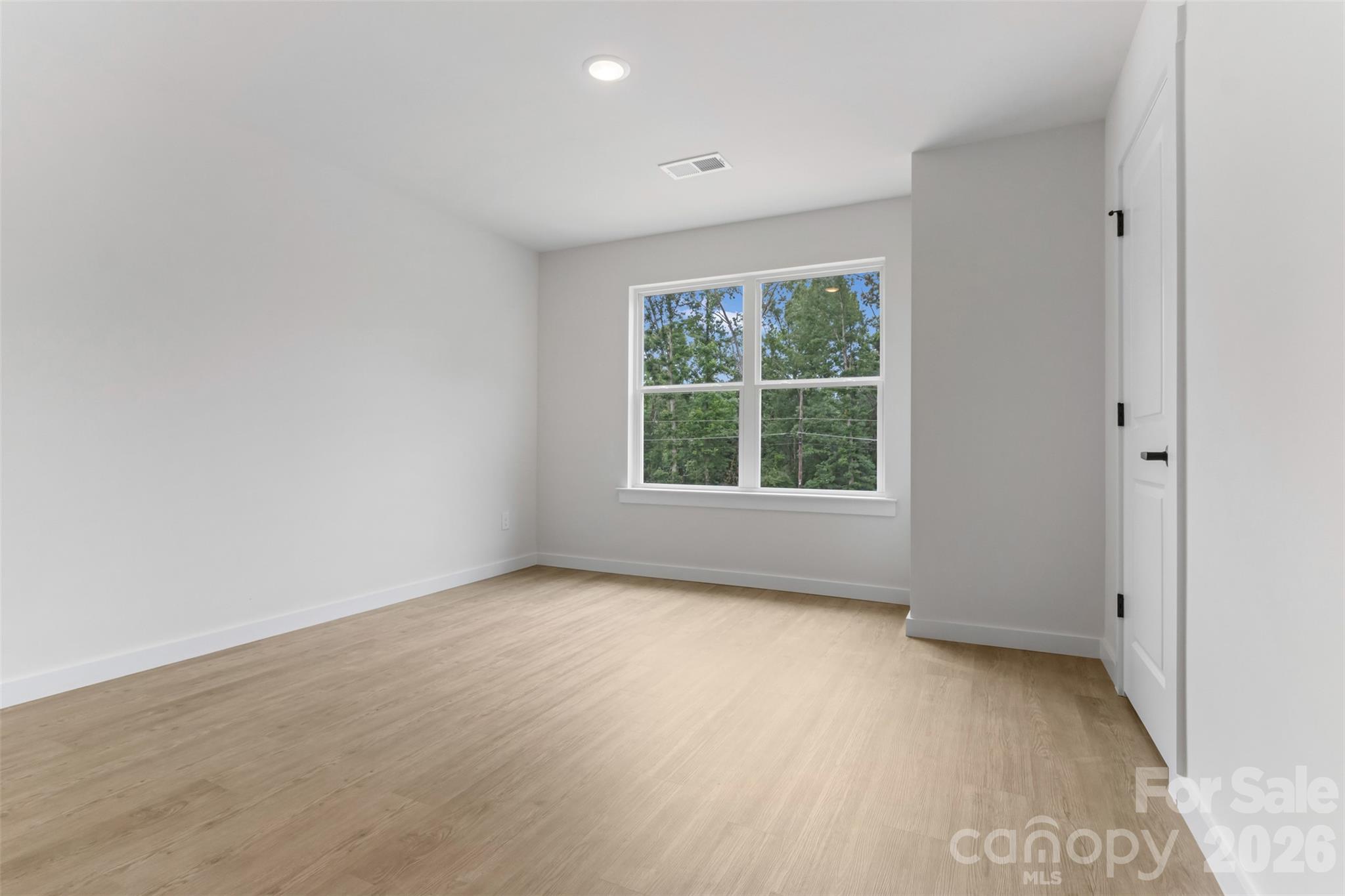 Duplex at 603-605 6th Avenue SW, Hickory, photo 12 of 17