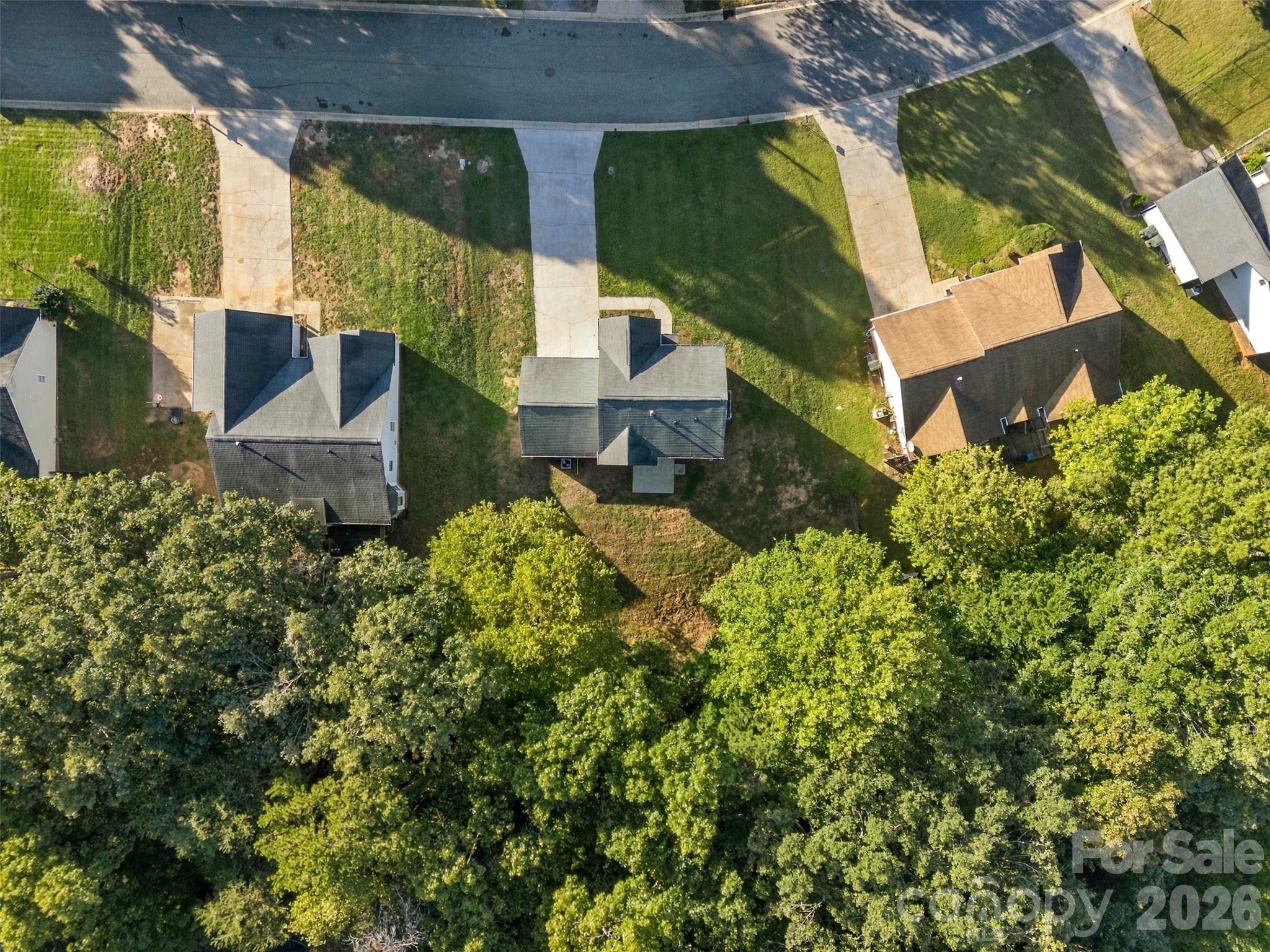 House backs up to wooded area offering privacy - 2374 Eagle Glen Court, Gastonia