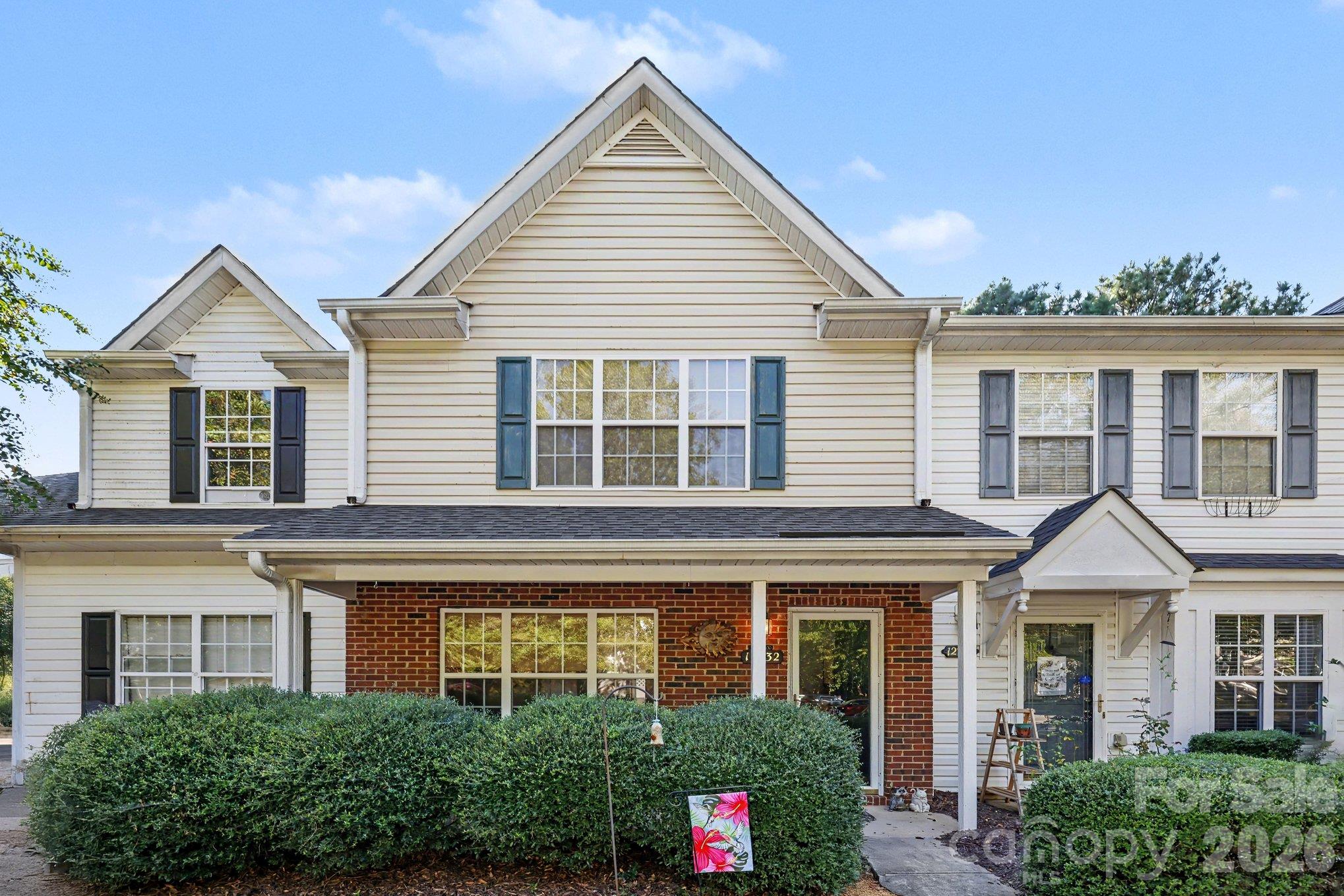 Townhouse at 12732 Hennigan Place Lane, Charlotte, photo 6 of 33