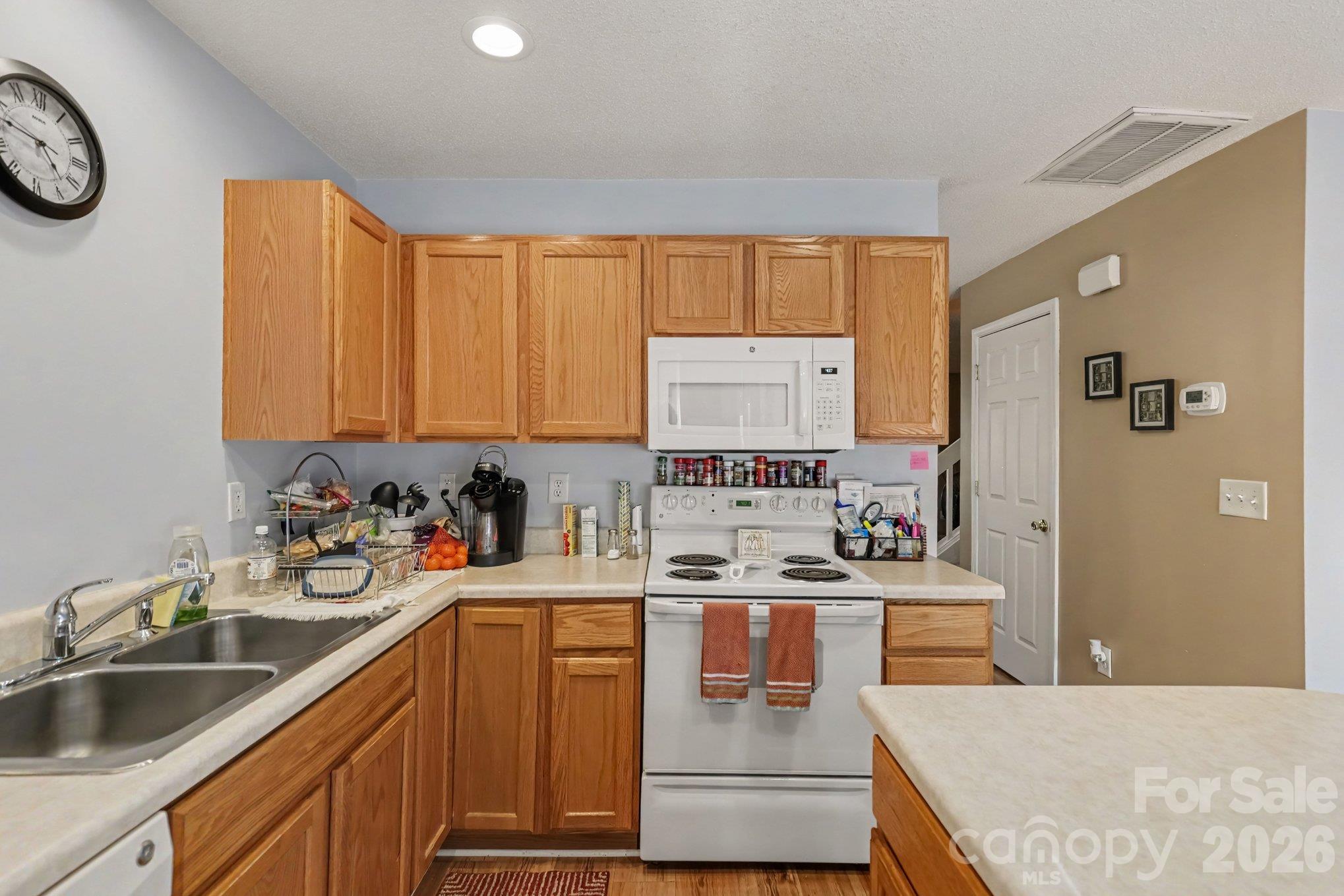 Townhouse at 12732 Hennigan Place Lane, Charlotte, photo 16 of 33