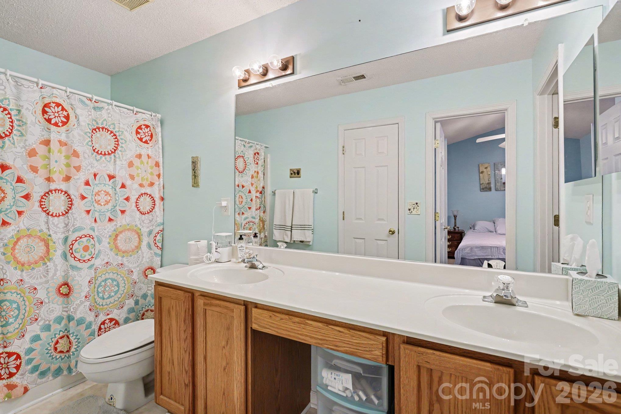 Townhouse at 12732 Hennigan Place Lane, Charlotte, photo 23 of 33