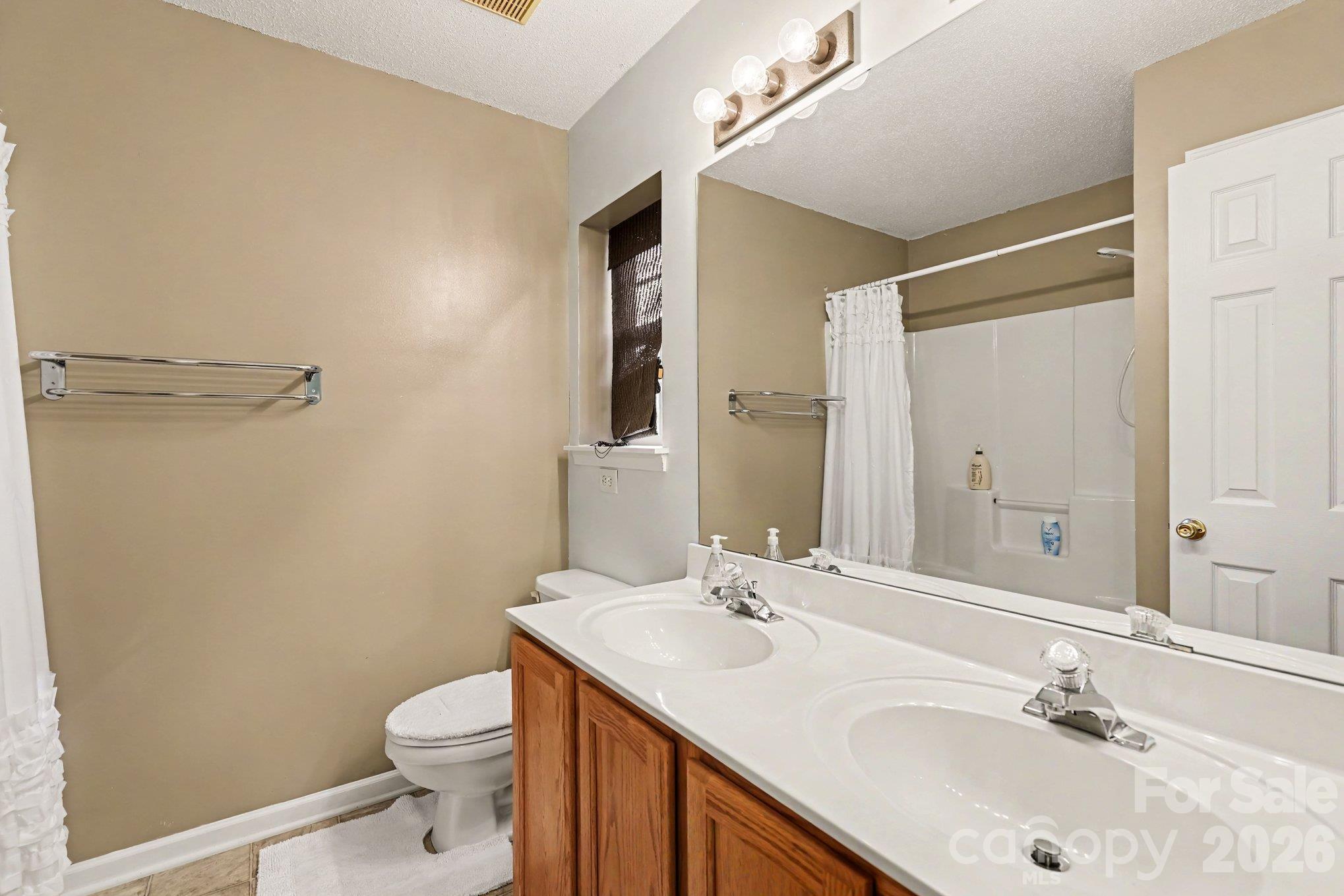Townhouse at 12732 Hennigan Place Lane, Charlotte, photo 30 of 33