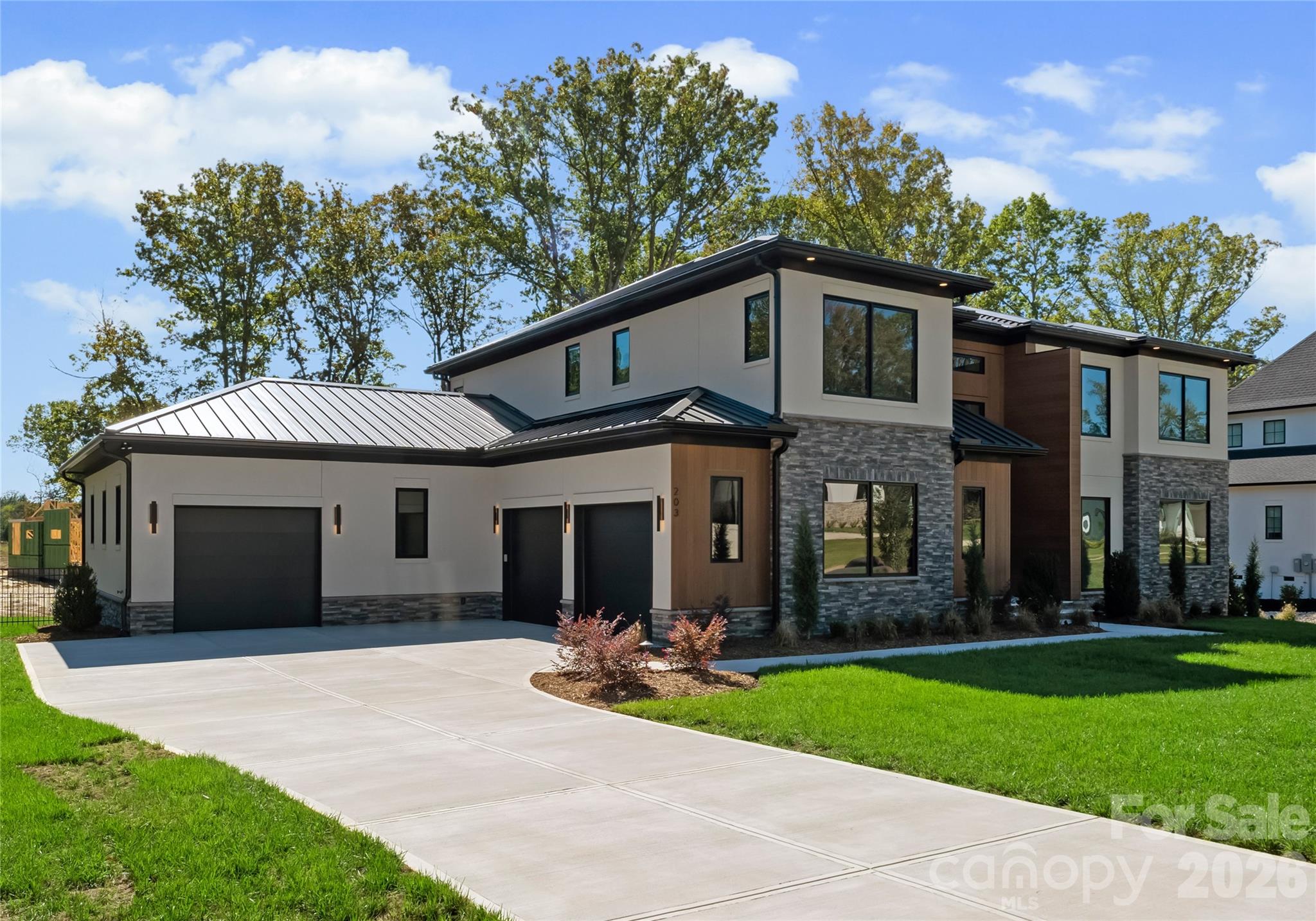 Single Family Residence at 203 Sugar Maple Lane, Matthews, photo 8 of 56