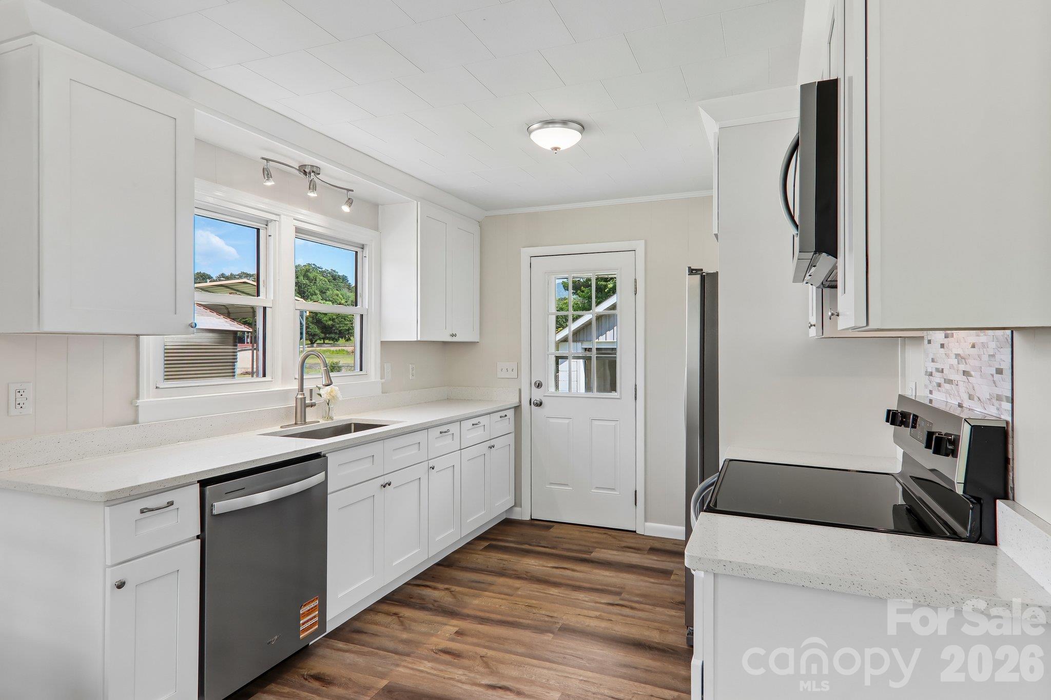 Single Family Residence at 363 Killian Street, Waynesville, photo 13 of 44