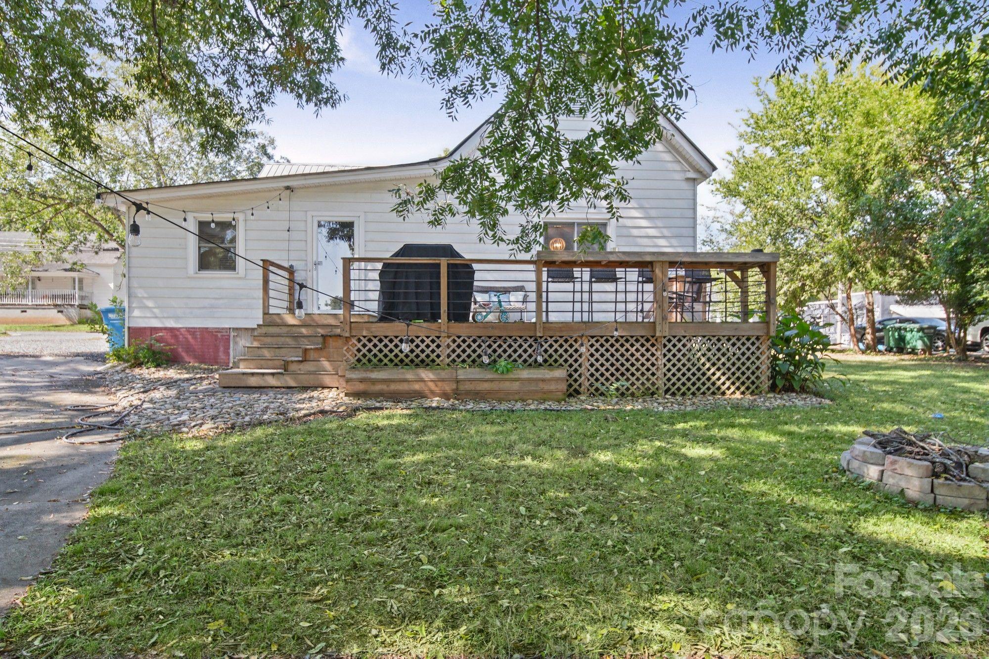 Single Family Residence at 626 Austin Street, Albemarle, photo 5 of 29