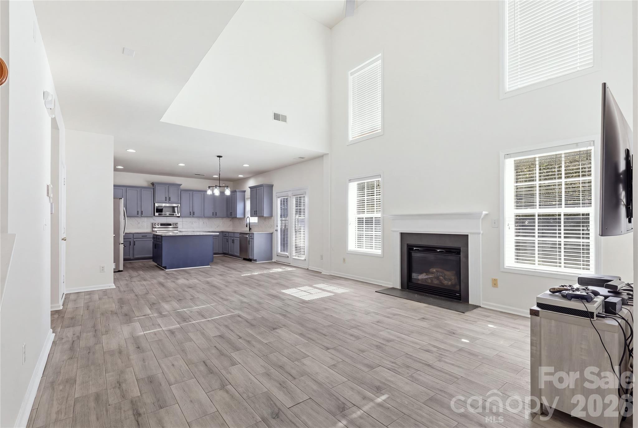 Single Family Residence at 1318 Gambel Drive NW, Concord, photo 10 of 45