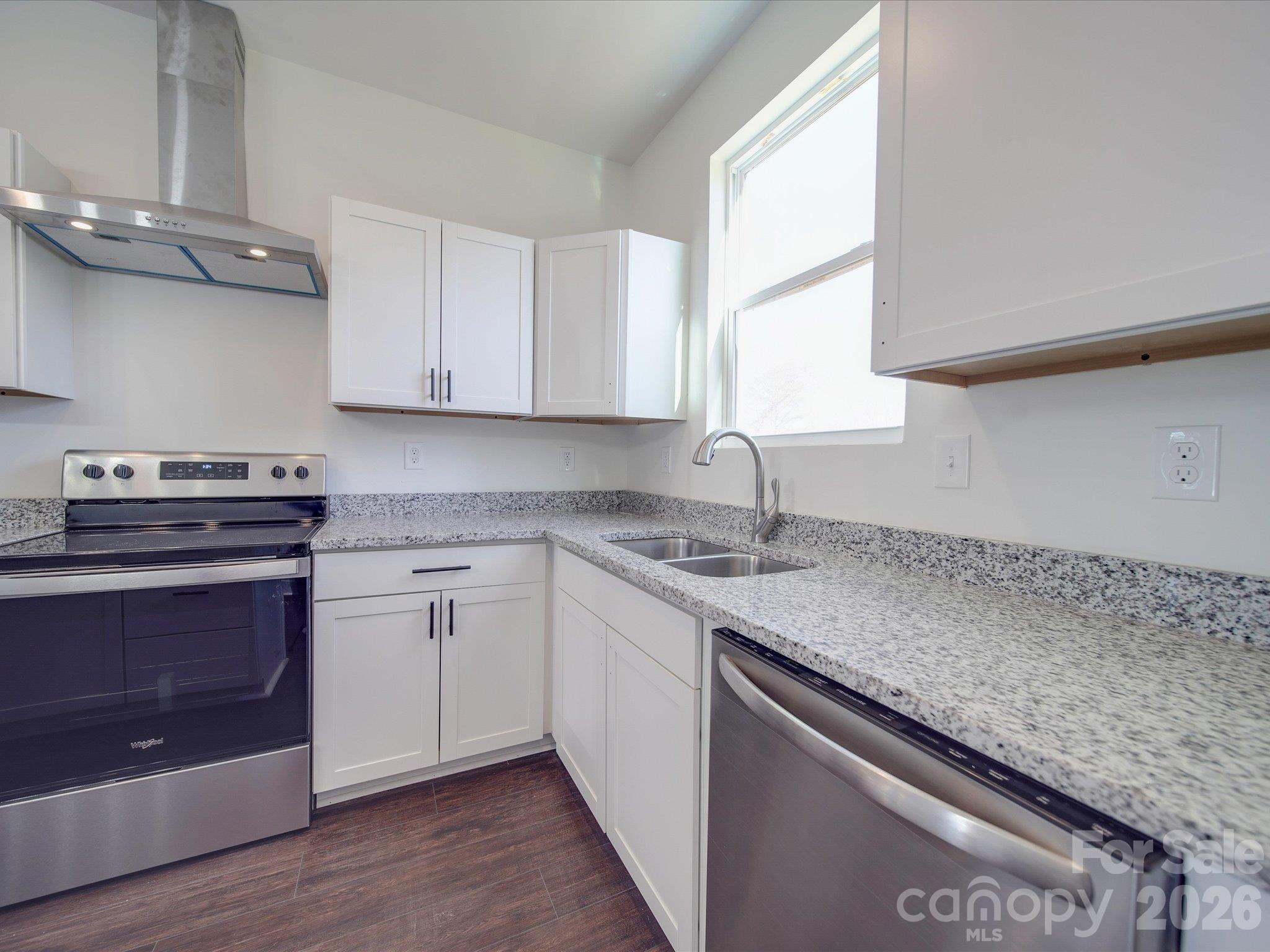Single Family Residence at 102 Snyder Court NE, Concord, photo 8 of 34