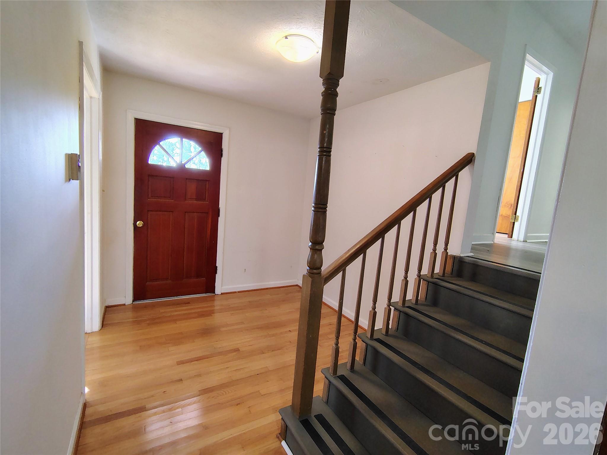 Entry foyer - 69 Alexander Road, Weaverville