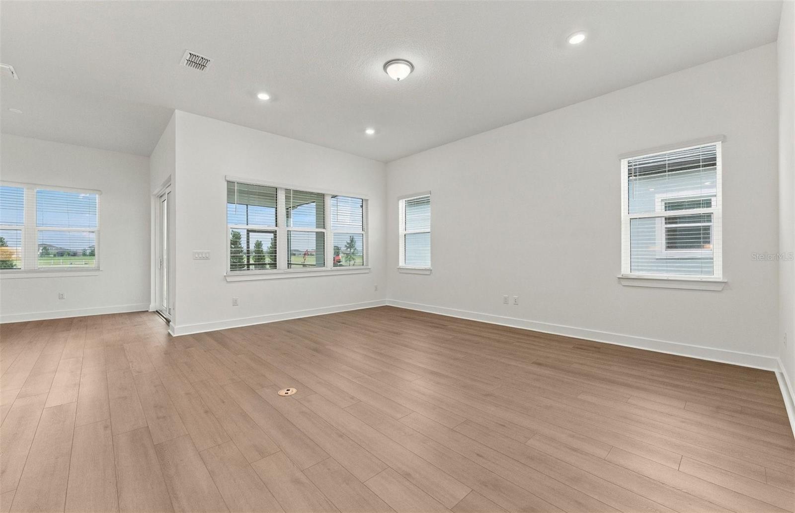 Gathering Room w/Floor Outlet - 11320 CLAY AVE, PARRISH