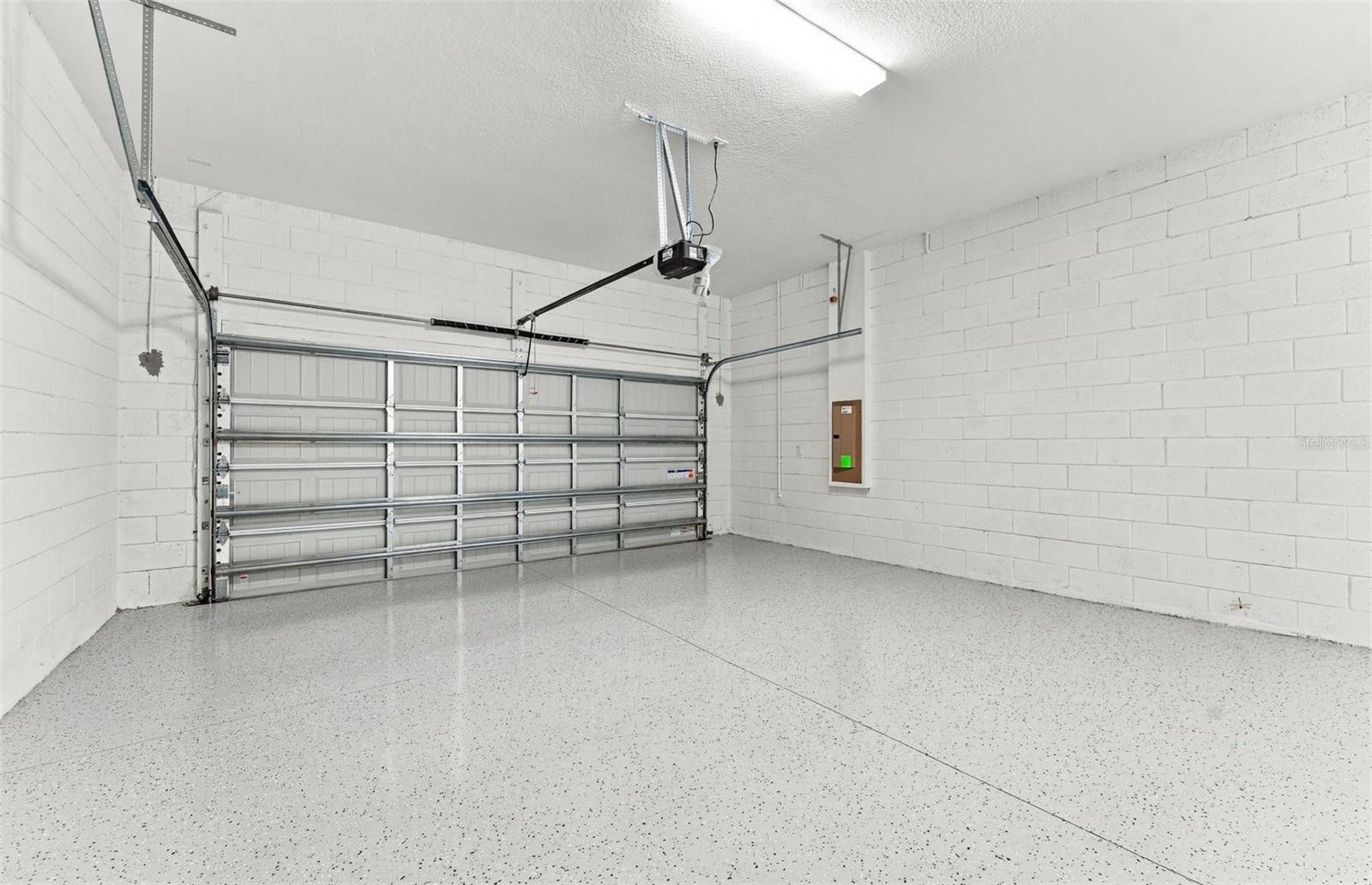 2 Car Garage w/Epoxy Flooring - 11320 CLAY AVE, PARRISH