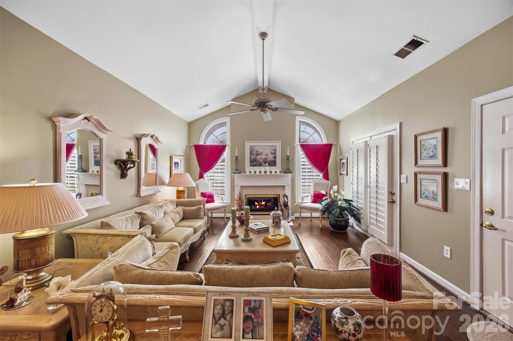 Open concept Living area with vaulted ceilings - 8306 Olde Troon Drive, Charlotte