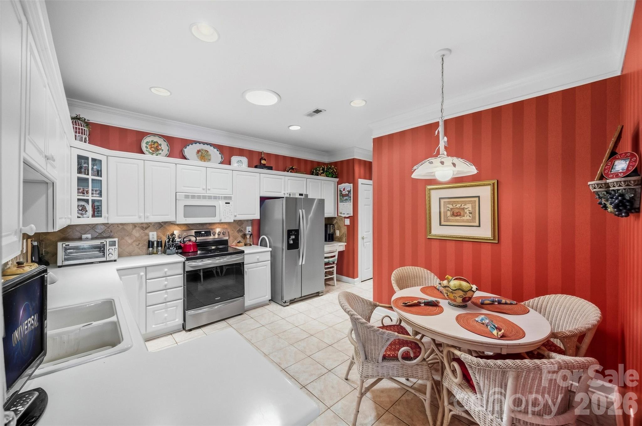 Condominium at 8306 Olde Troon Drive, Charlotte, photo 14 of 33