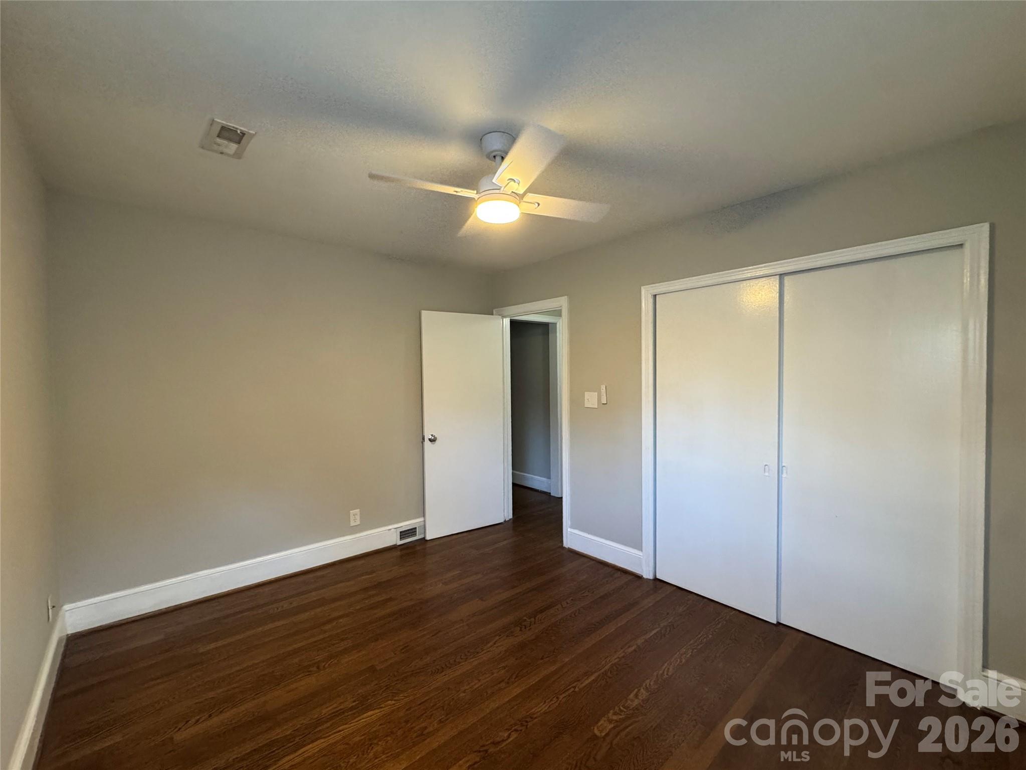 Single Family Residence at 2108 Hassell Place, Charlotte, photo 15 of 27