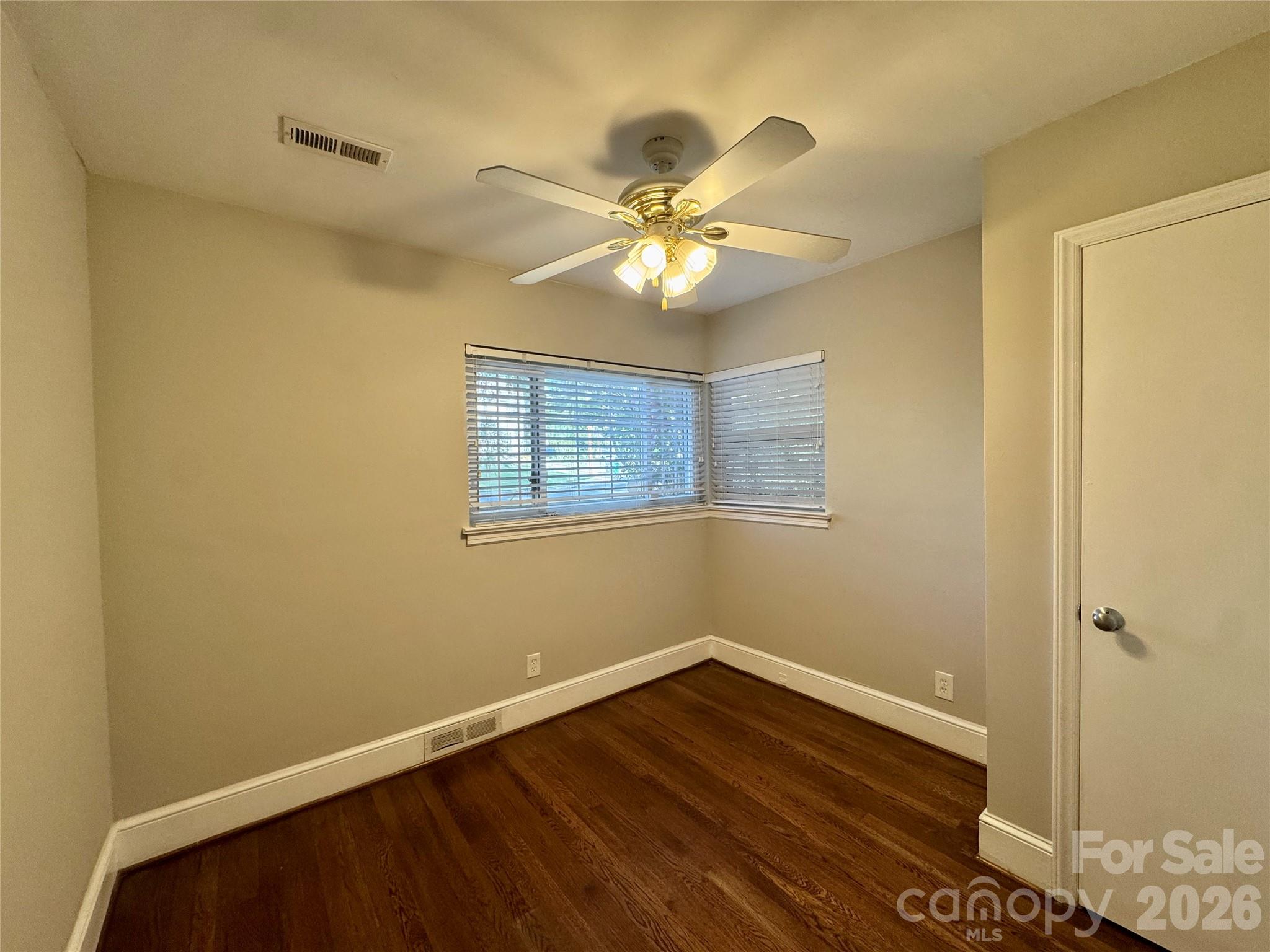 Single Family Residence at 2108 Hassell Place, Charlotte, photo 17 of 27