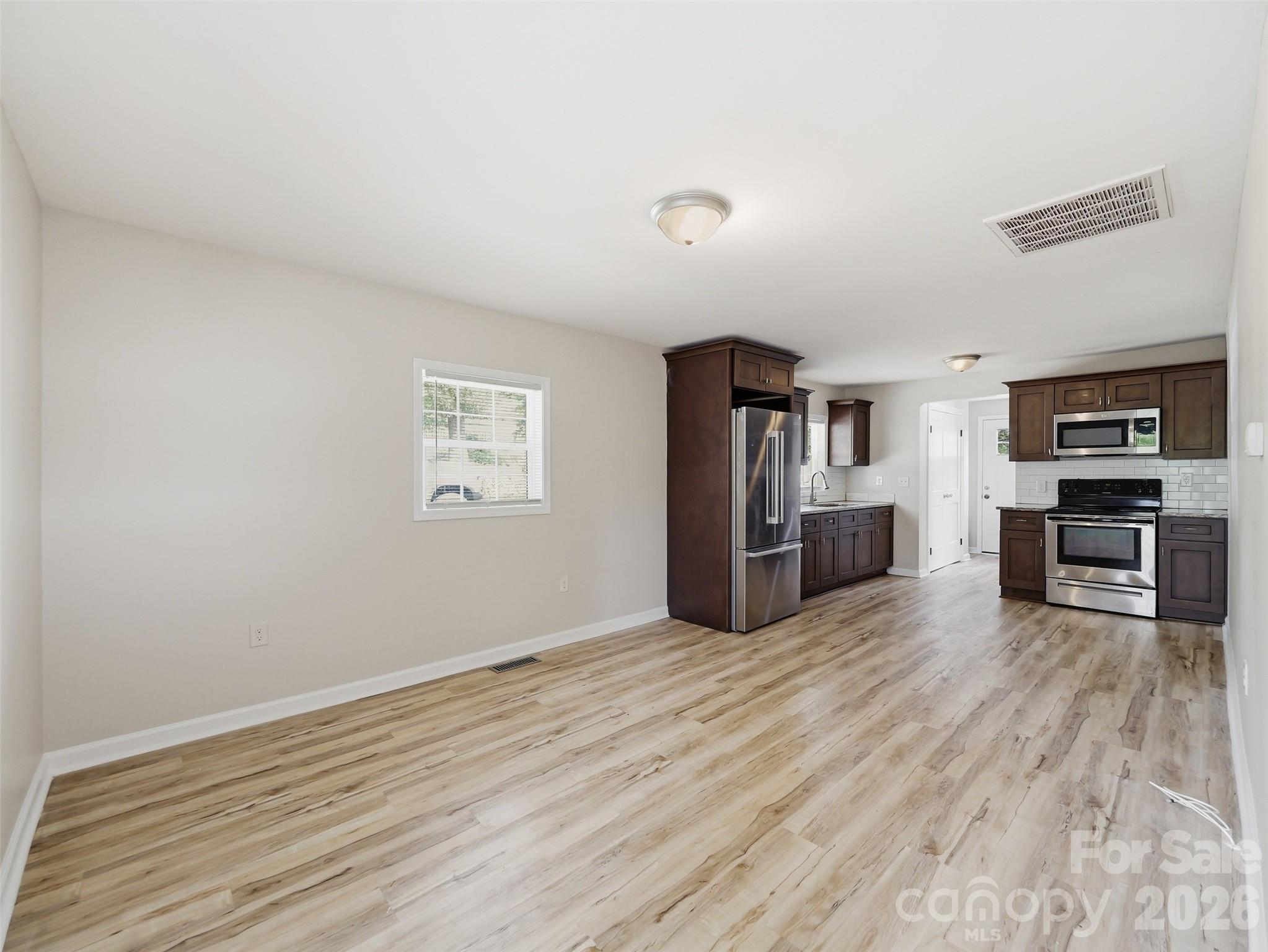 Living Room - 413 Pleasant Avenue, Kannapolis