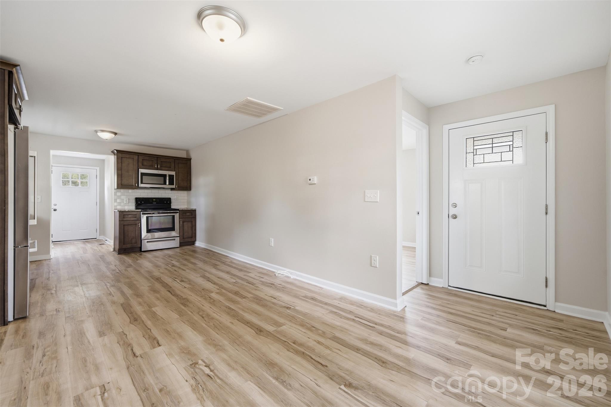 Living Room - 413 Pleasant Avenue, Kannapolis