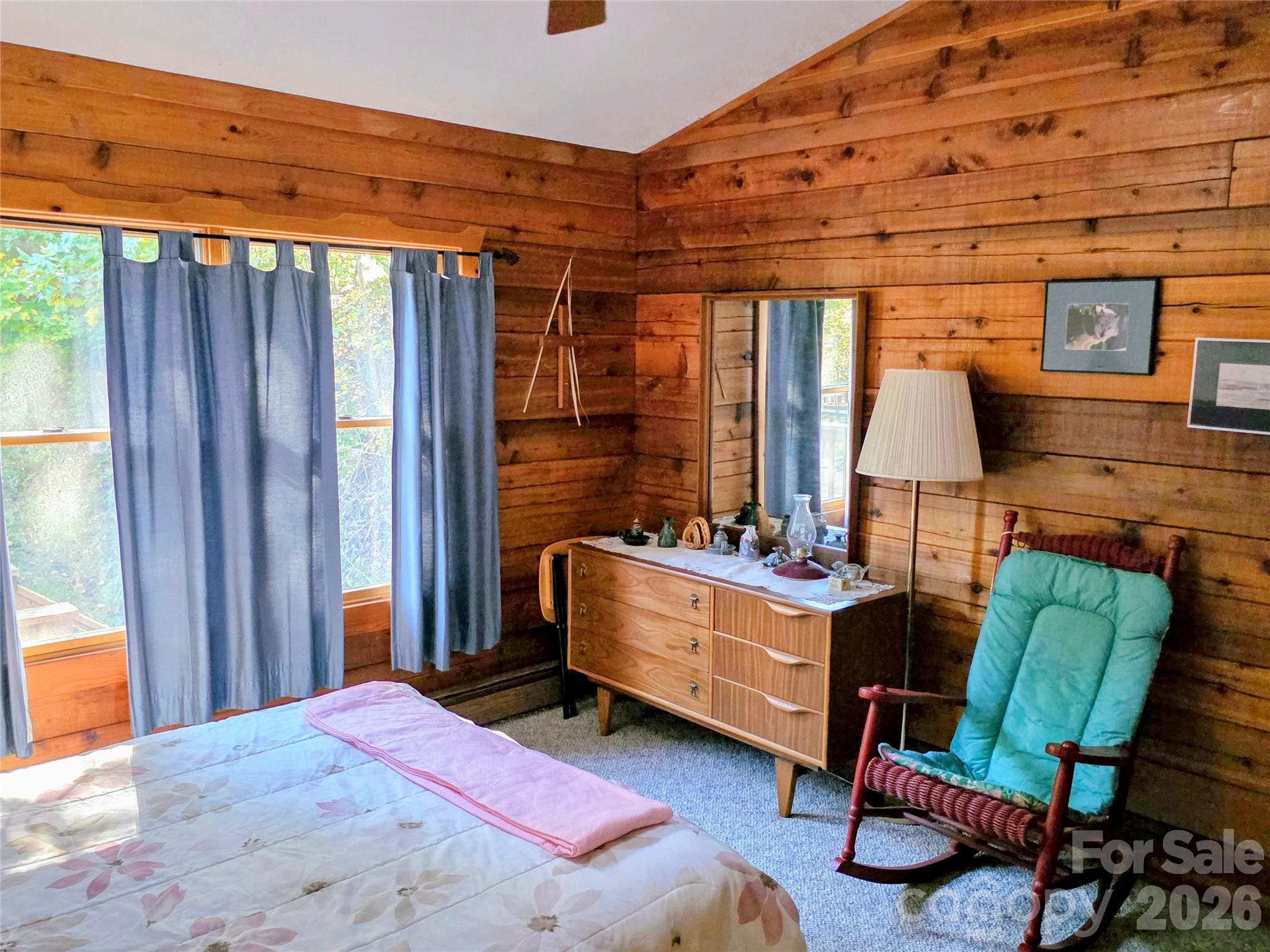 Guest bedroom - 105 Poplar Ridge Lane, Burnsville