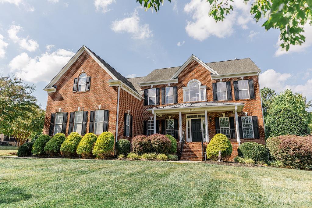 Single Family Residence at 8341 Carly Lane, Mint Hill, photo 2 of 49