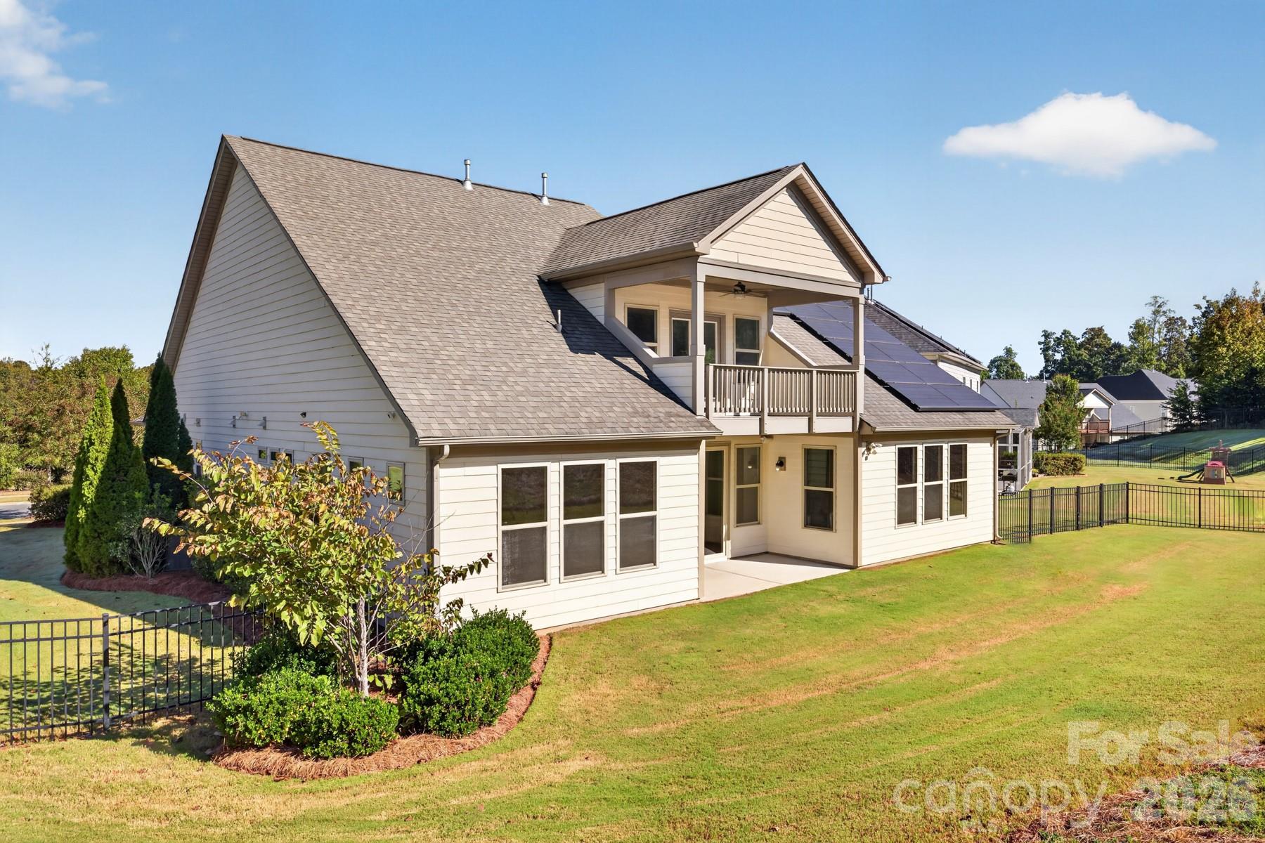 Single Family Residence at 10537 Black Locust Lane, Charlotte, photo 3 of 41