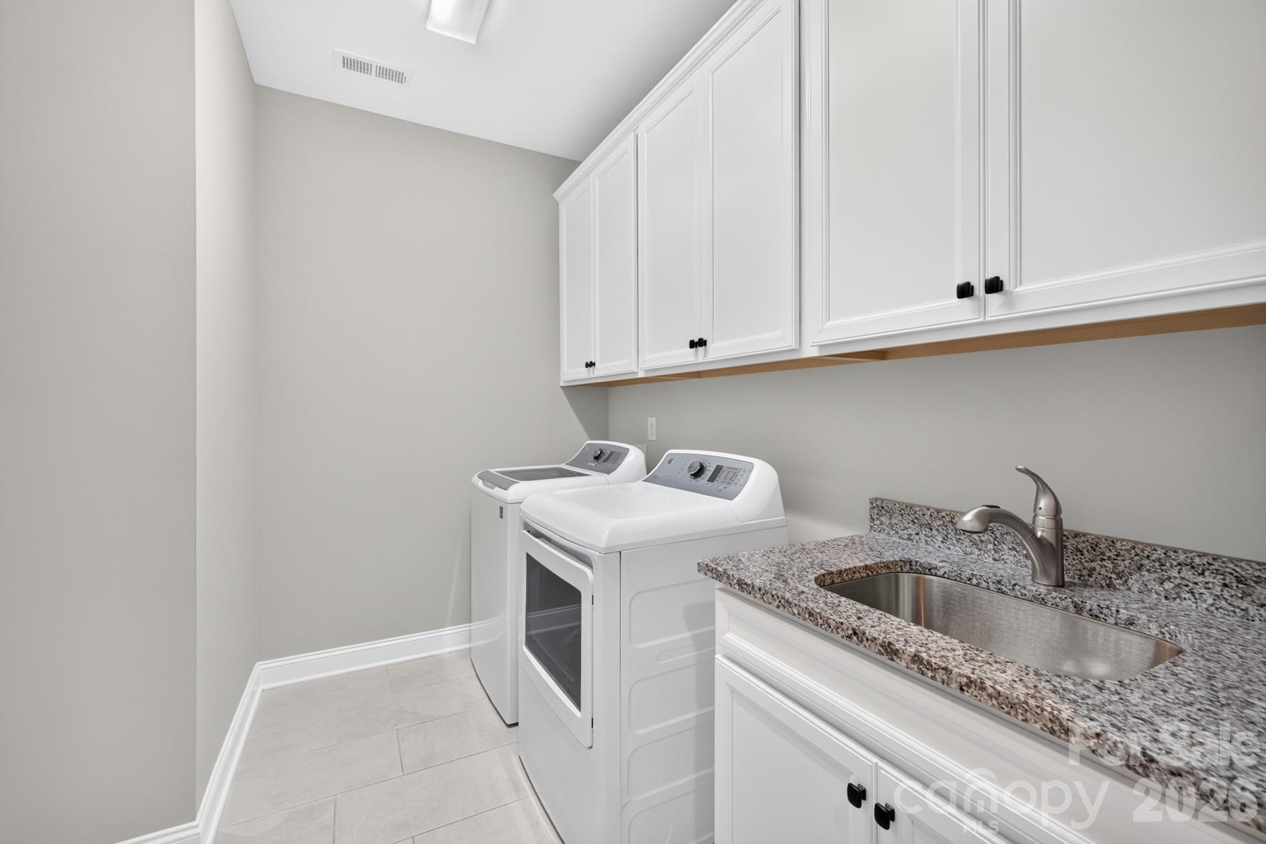 Single Family Residence at 10537 Black Locust Lane, Charlotte, photo 37 of 41