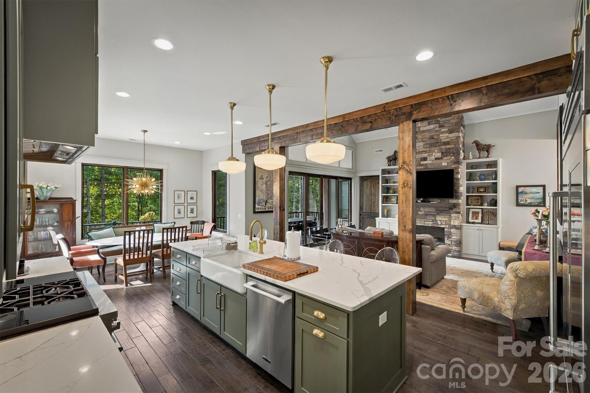 Single Family Residence at 155 Otter Waller Drive, Nebo, photo 4 of 48
