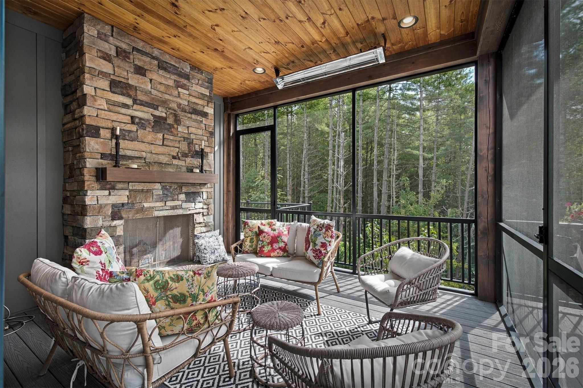 Single Family Residence at 155 Otter Waller Drive, Nebo, photo 13 of 48