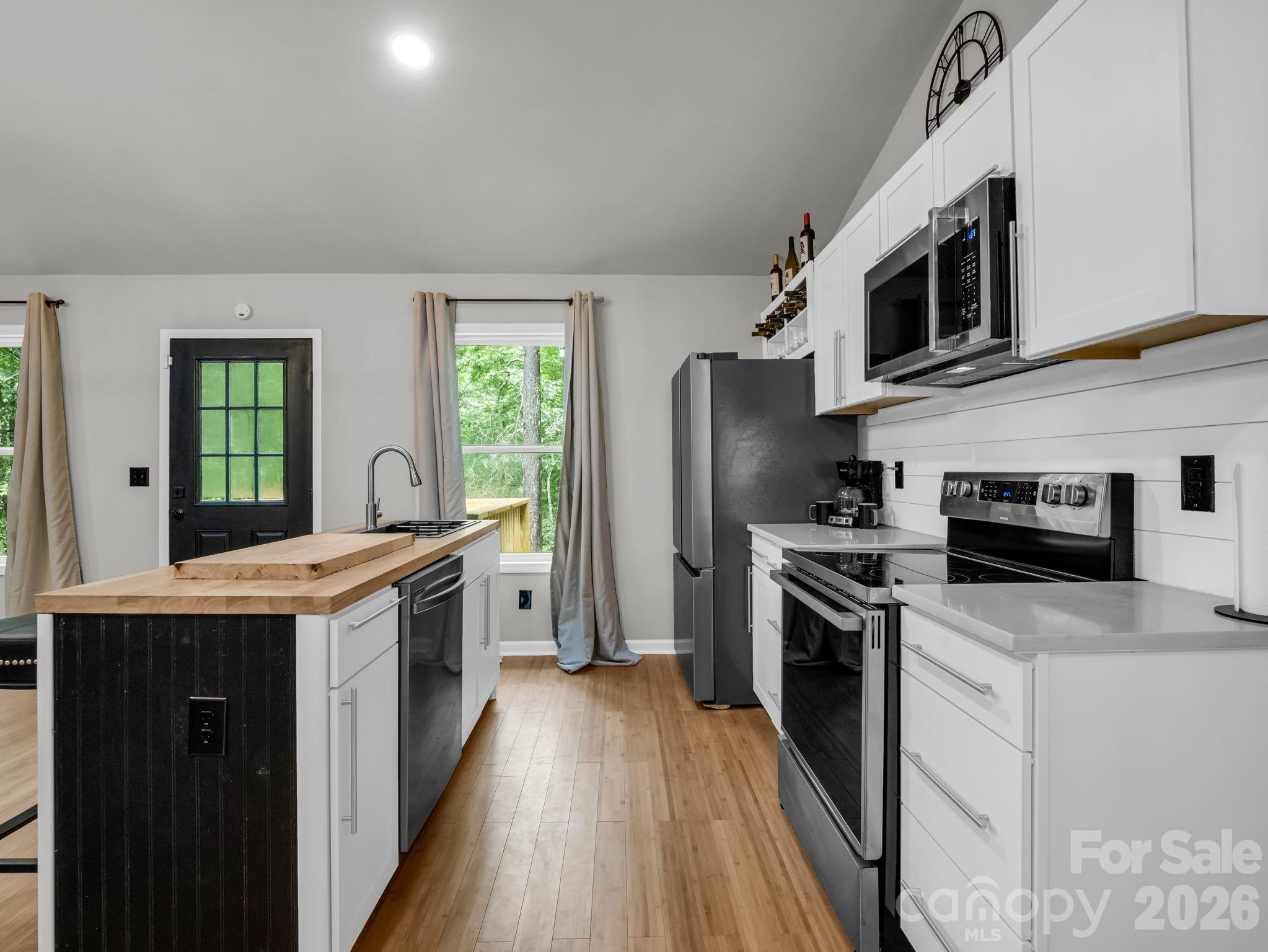 Single Family Residence at 257 Roadrunner Circle, Lake Lure, photo 18 of 29