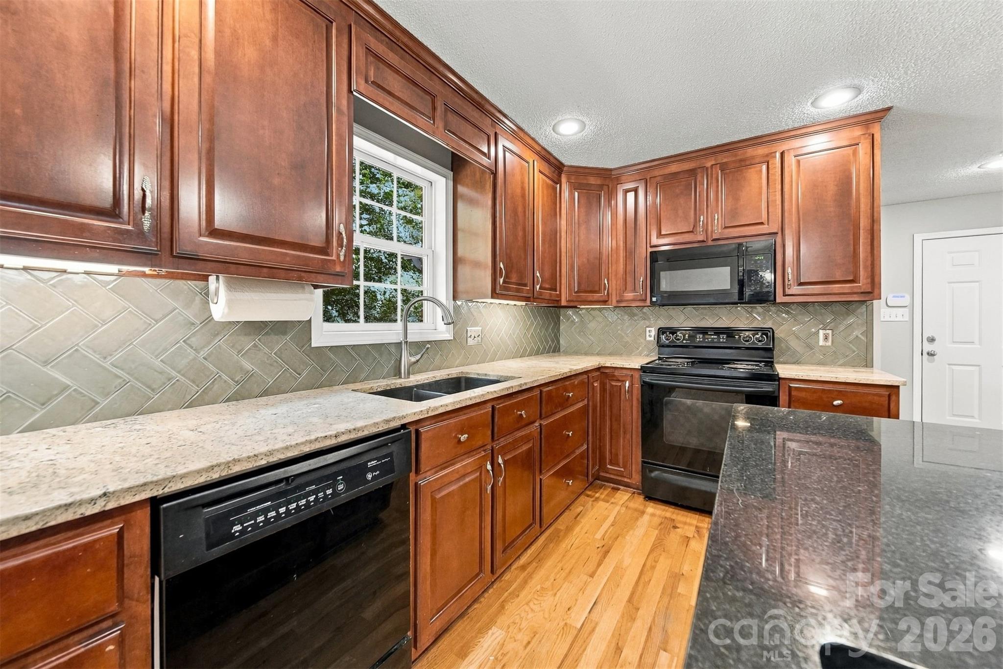 Single Family Residence at 112 Jennings Lane, Taylorsville, photo 7 of 54
